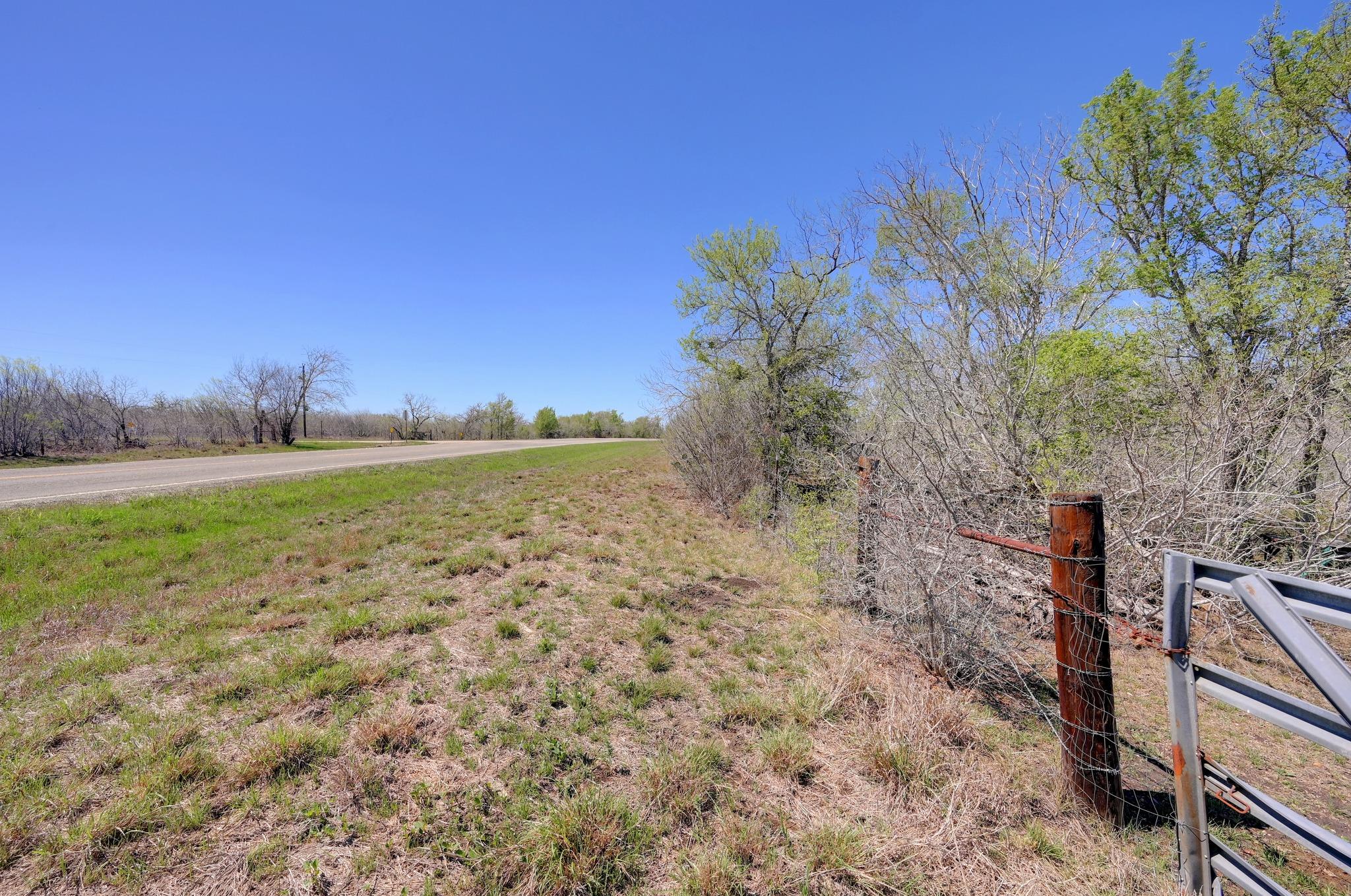 000 FM 2814, Waelder, TX 78959 photo 5