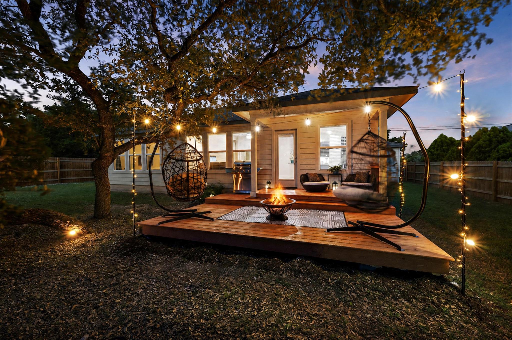 5302 Thunderbird ST, Lago Vista, TX 78645 photo 2