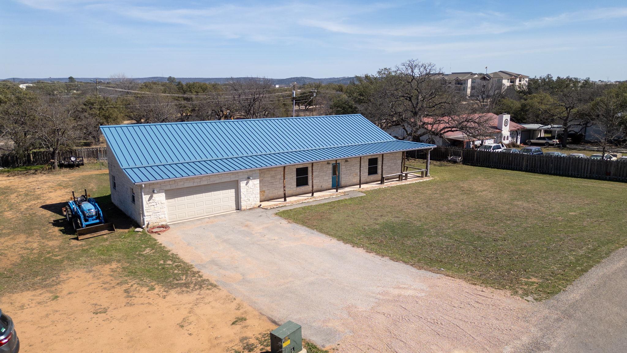 2207 Boxwood CIR, Kingsland, TX 78639 photo 2
