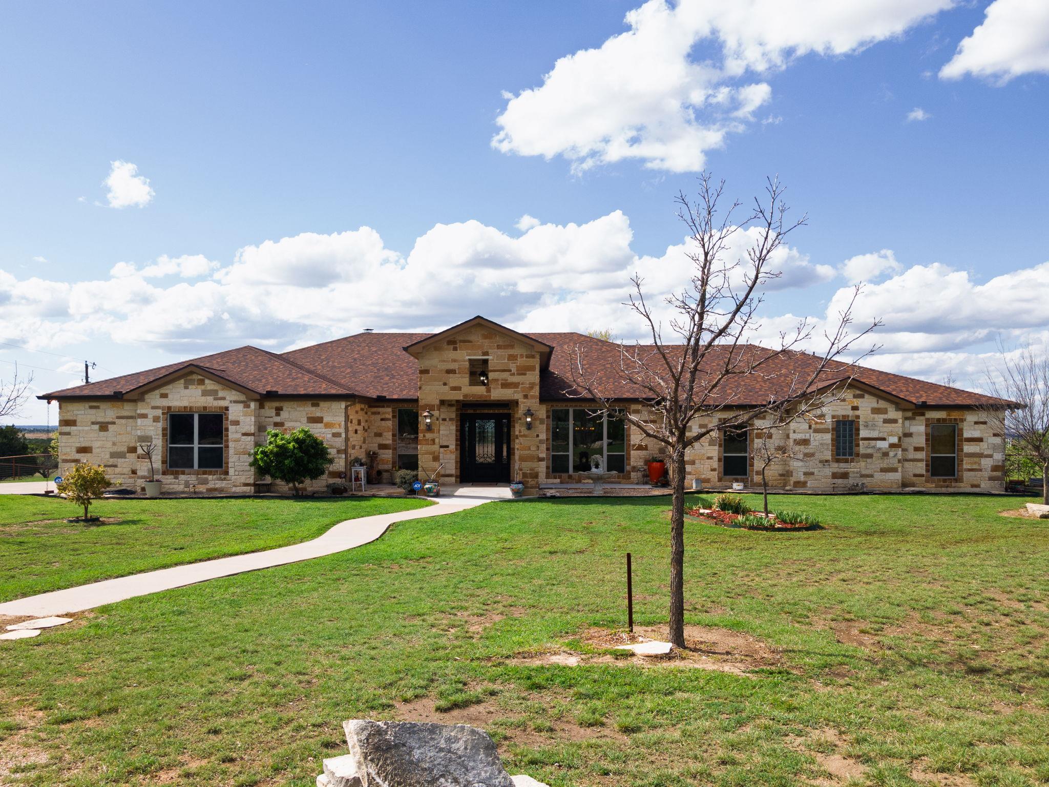 5450 County Road 101, Lampasas, TX 76550 photo 4