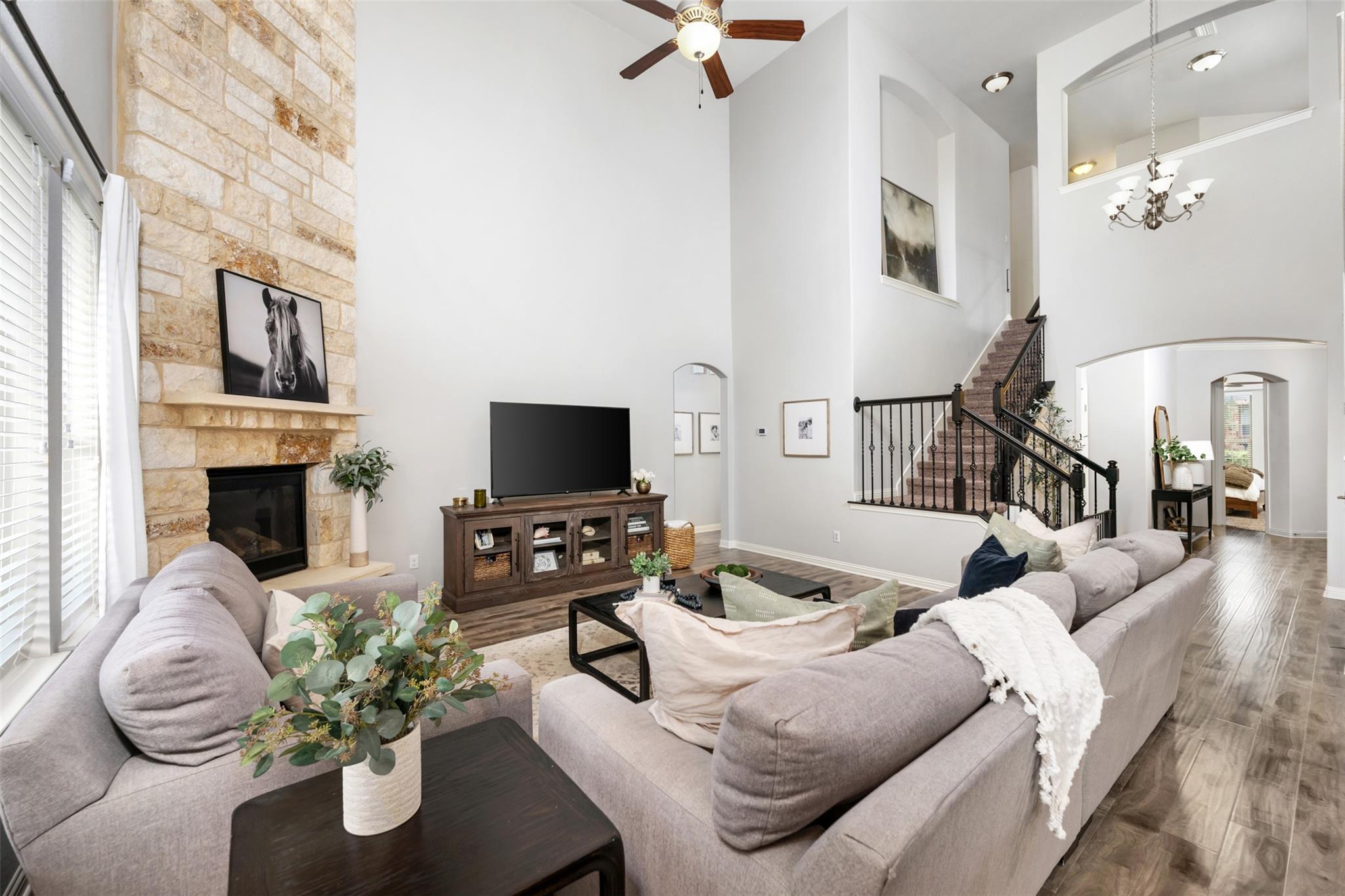 1928 Bold Sundown DR, Leander, TX 78641 photo 2