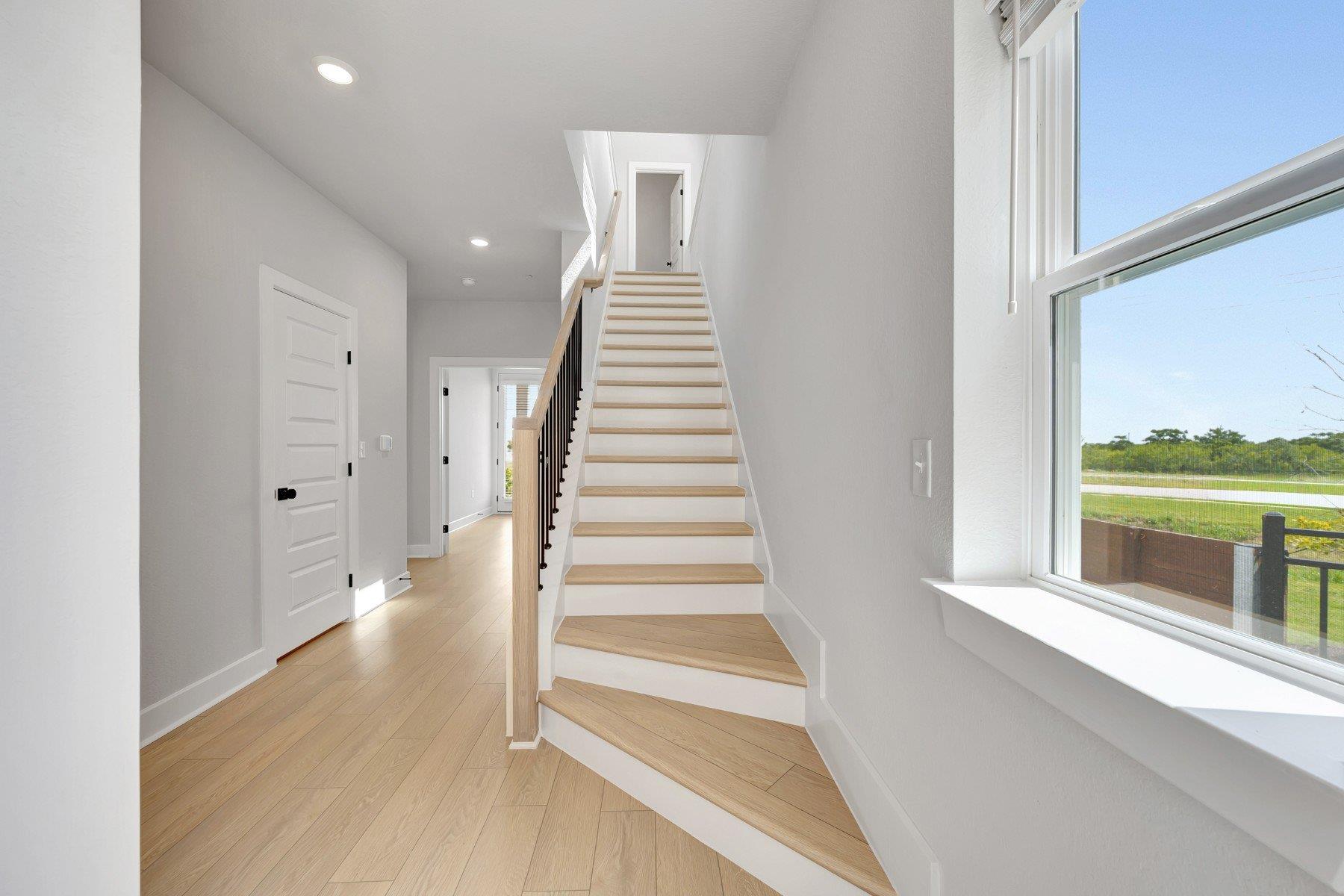 5610 Forks RD, Austin, TX 78747 photo 2