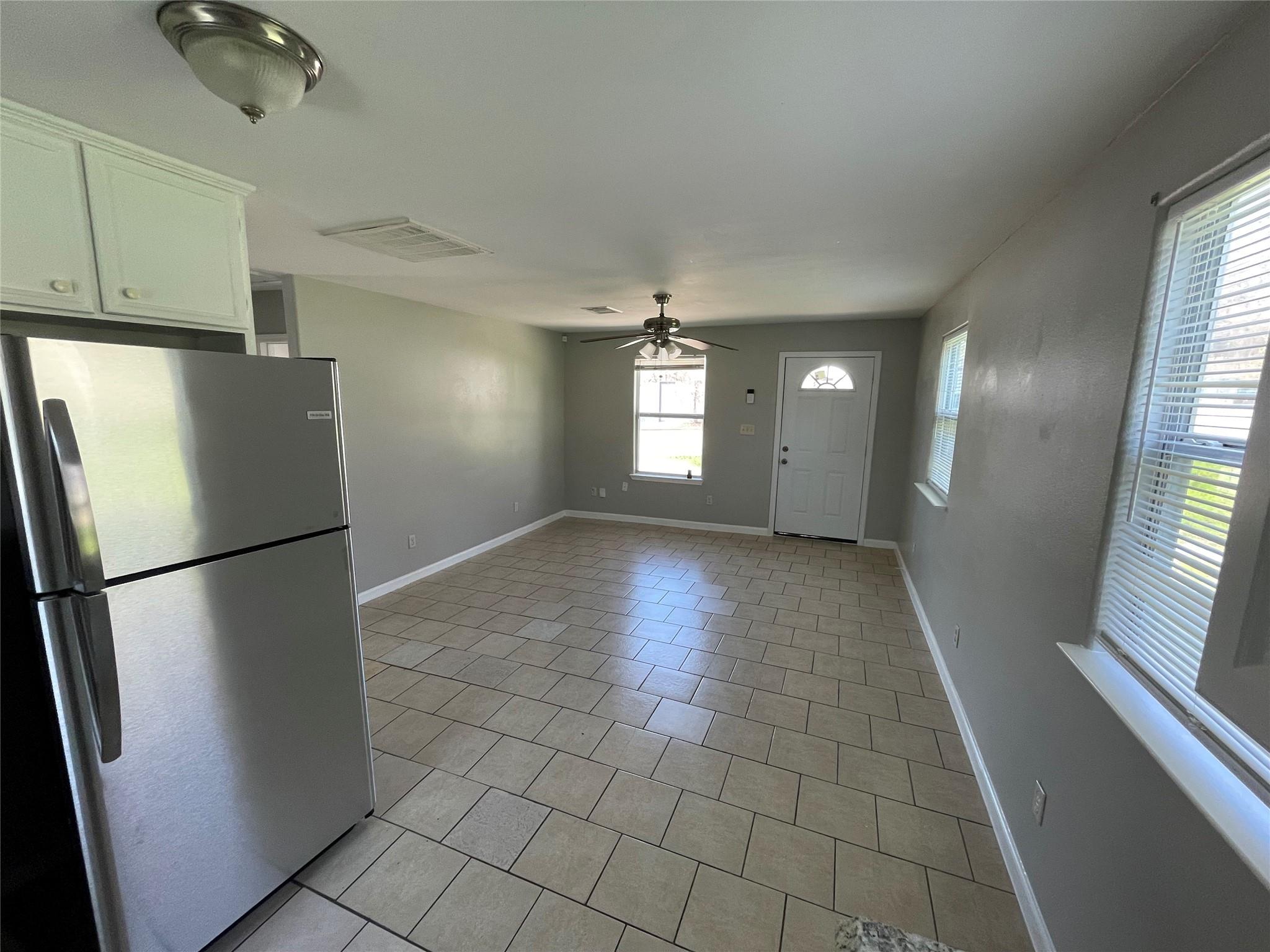 1041 Lott Ave, Austin, TX 78721 photo 3