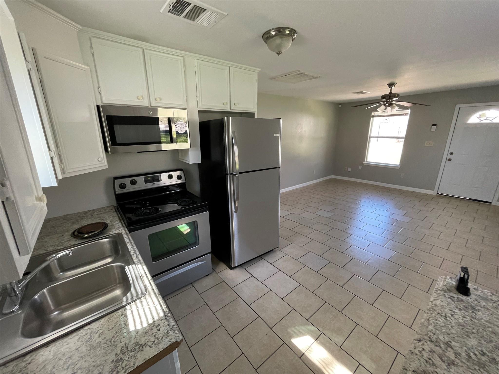 1041 Lott Ave, Austin, TX 78721 photo 5