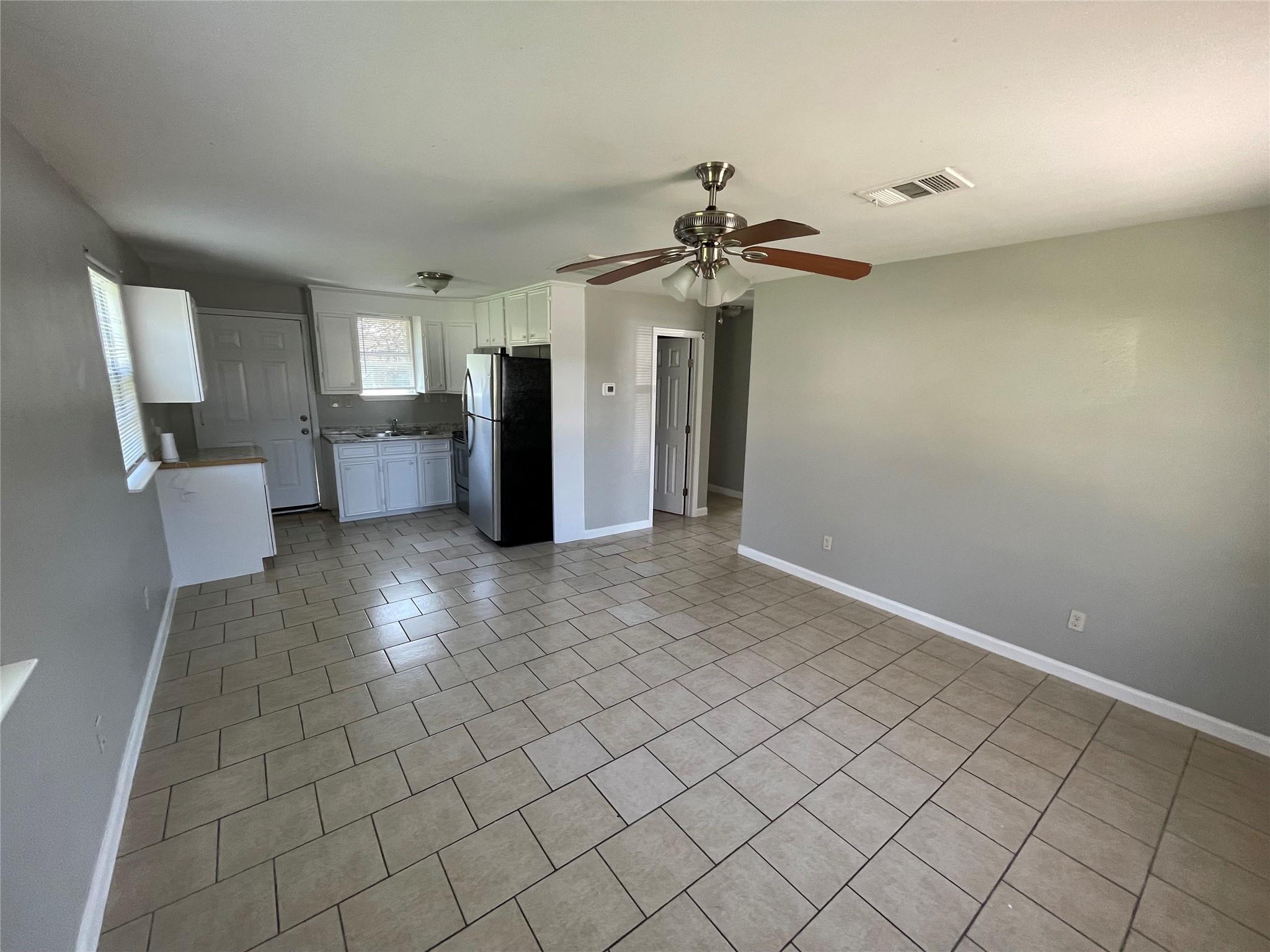 1041 Lott Ave, Austin, TX 78721 photo 4