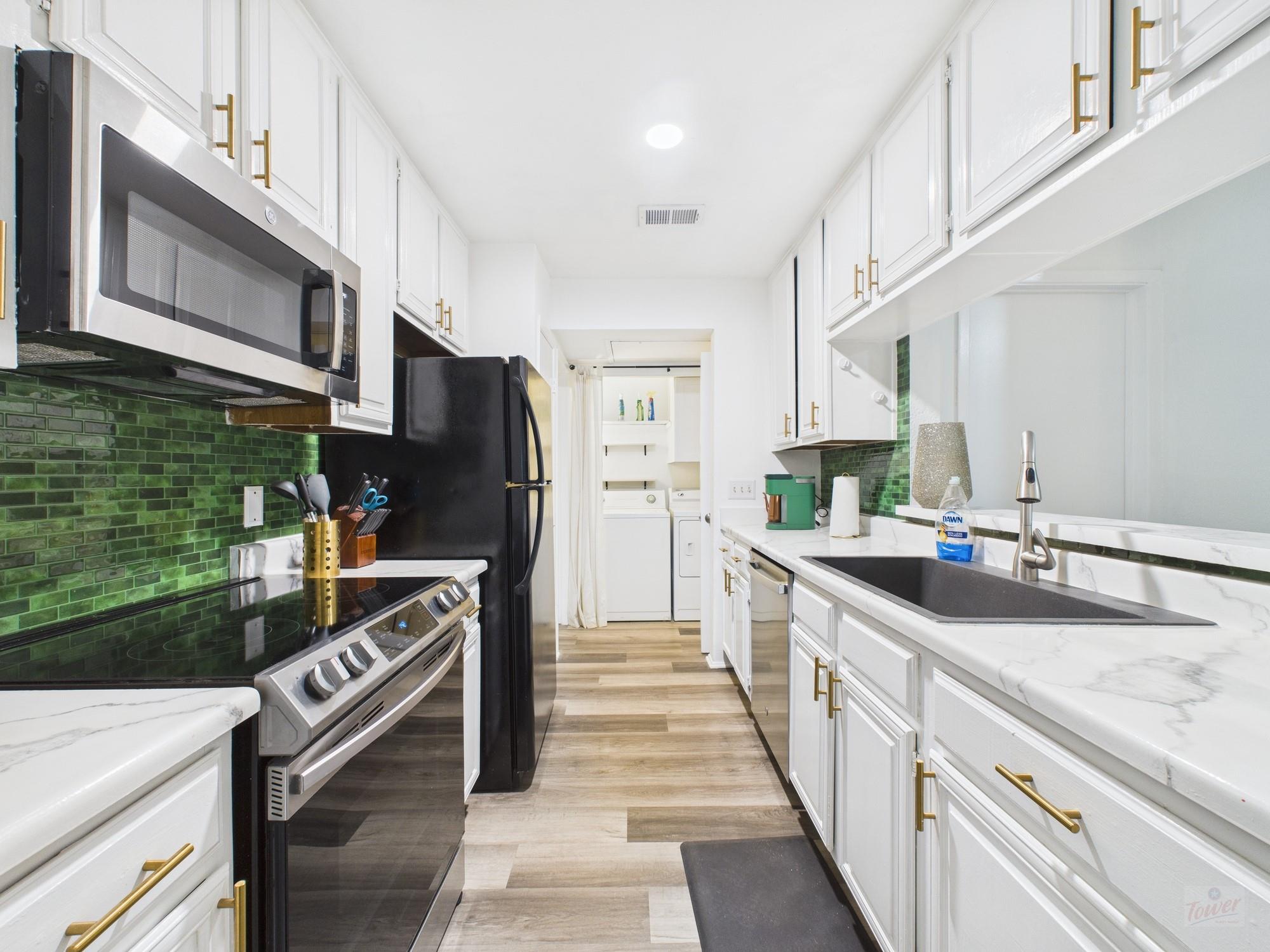 806 24th ST #300, Austin, TX 78705 photo 4