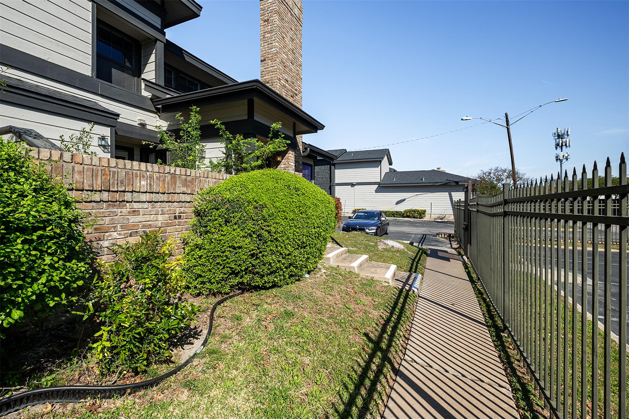 1748 Ohlen RD #16, Austin, TX 78757 photo 3
