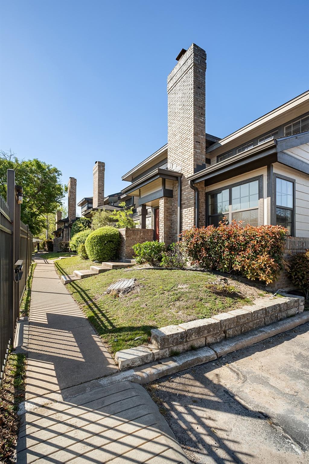 1748 Ohlen RD #16, Austin, TX 78757 photo 4