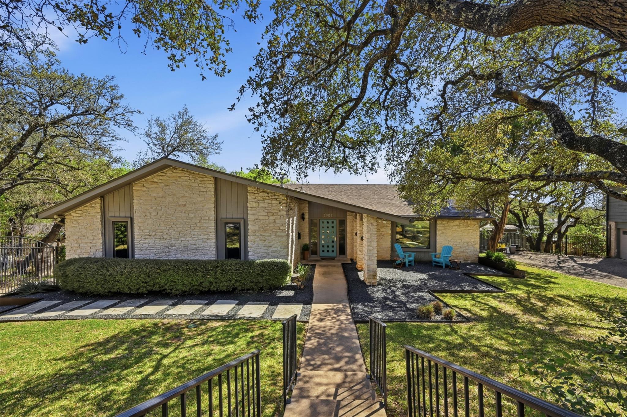 3907 Cresthill DR, Austin, TX 78731 photo 3