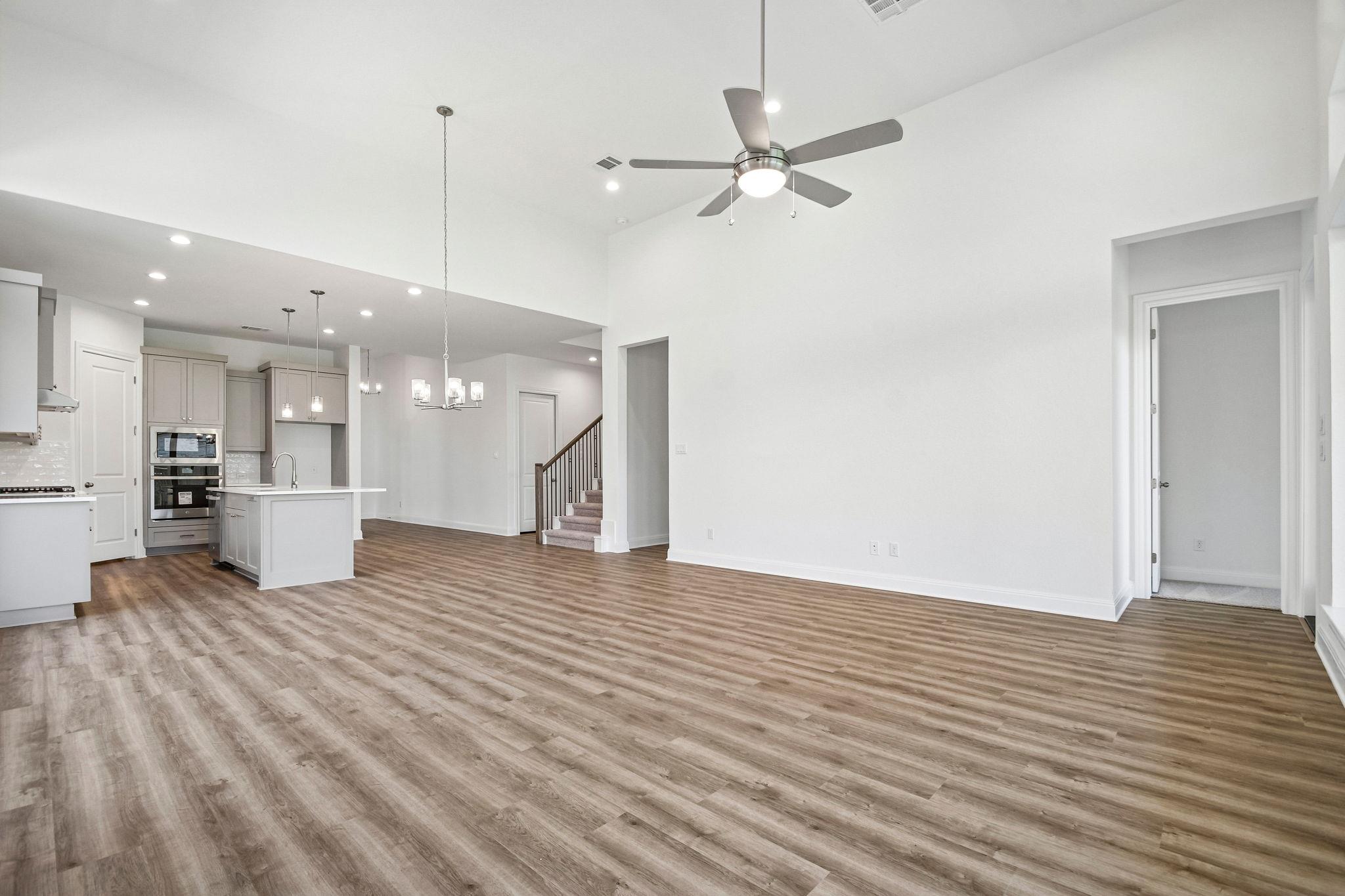533 Prickly Poppy LOOP, Kyle, TX 78640 photo 4