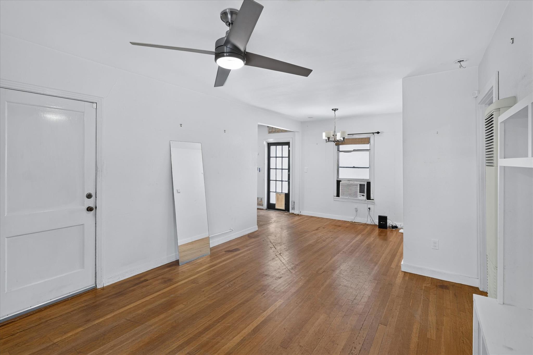 5701 Link Ave, Austin, TX 78752 photo 4