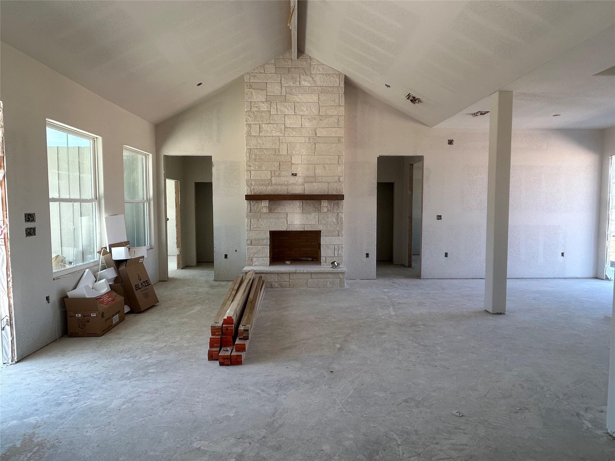 103 Pueblo DR, Caldwell, TX 77836 photo 2