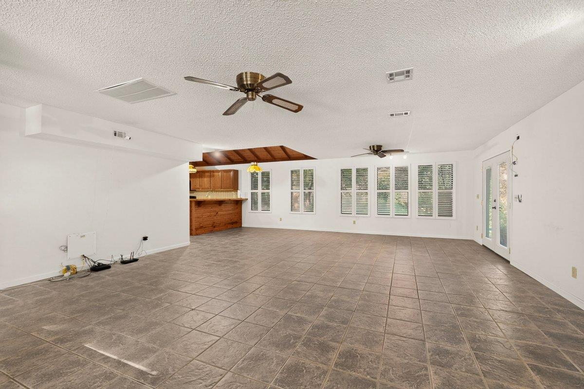522 Circle DR, Sunrise Beach, TX 78643 photo 3