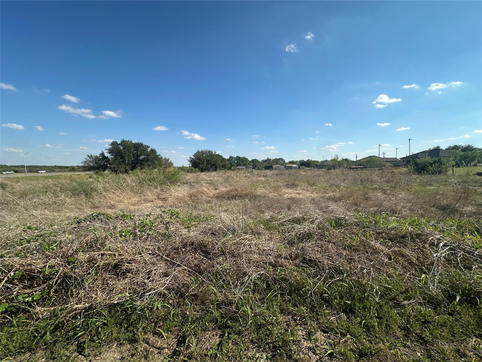 320 & 330 Tomlinson ST, Florence, TX 76527 photo 2