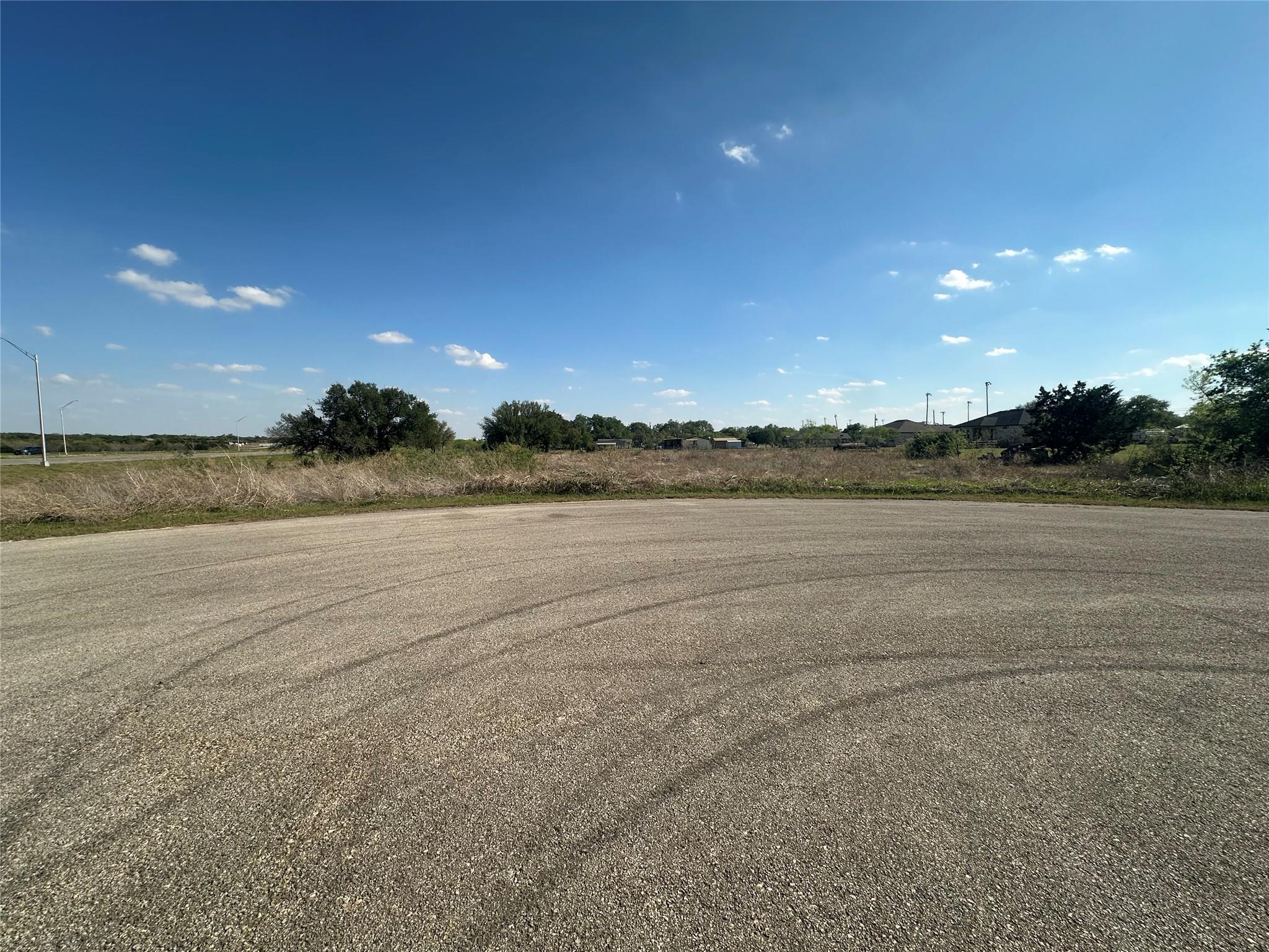 320 & 330 Tomlinson ST, Florence, TX 76527 photo 3