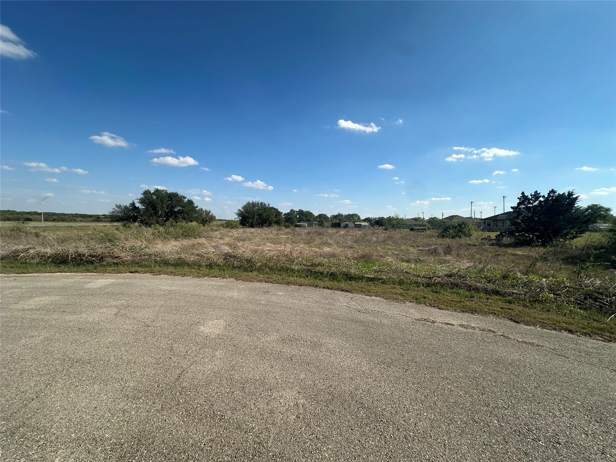 320 & 330 Tomlinson ST, Florence, TX 76527 photo 5