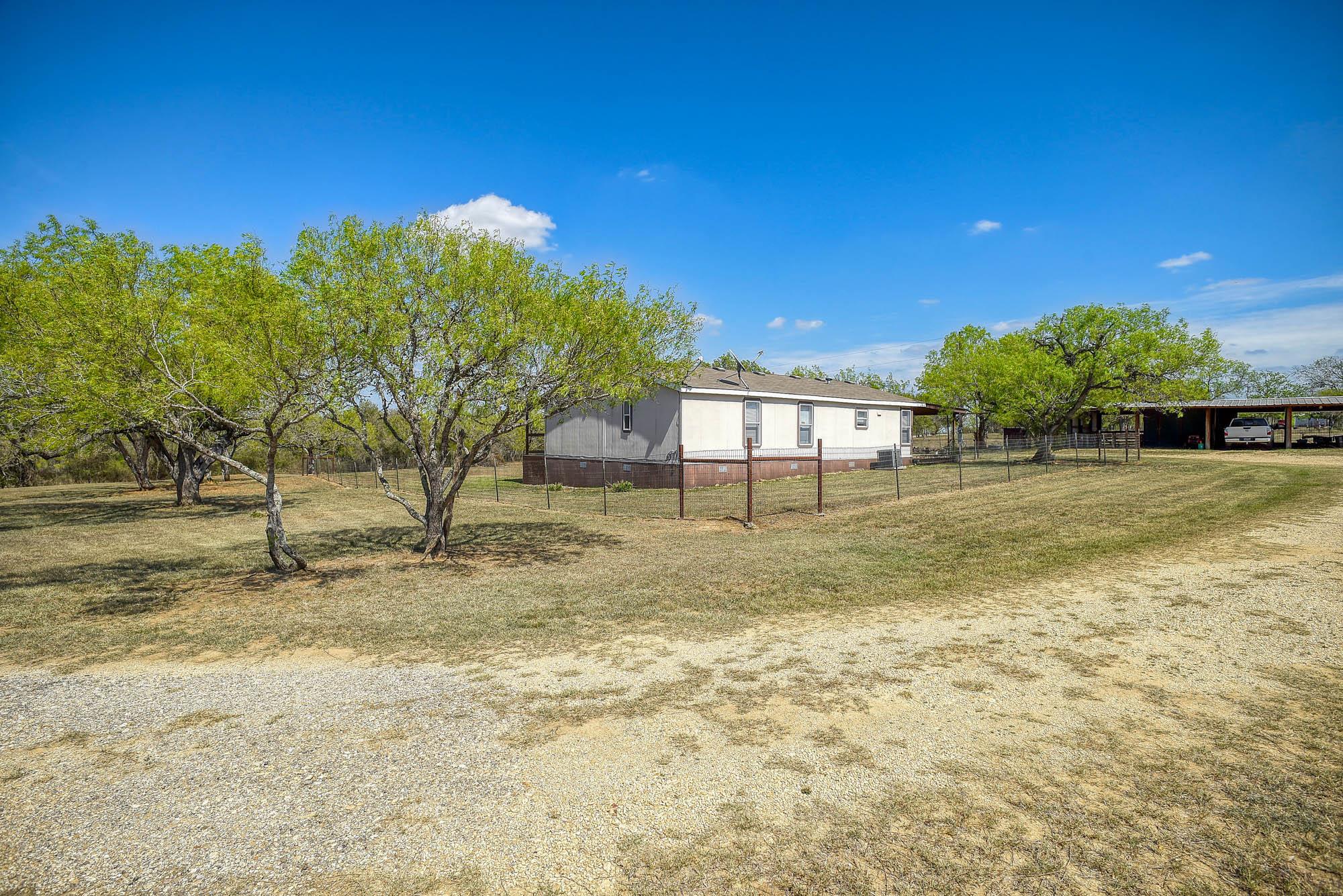4495 Taylorsville RD, Red Rock, TX 78662 photo 5