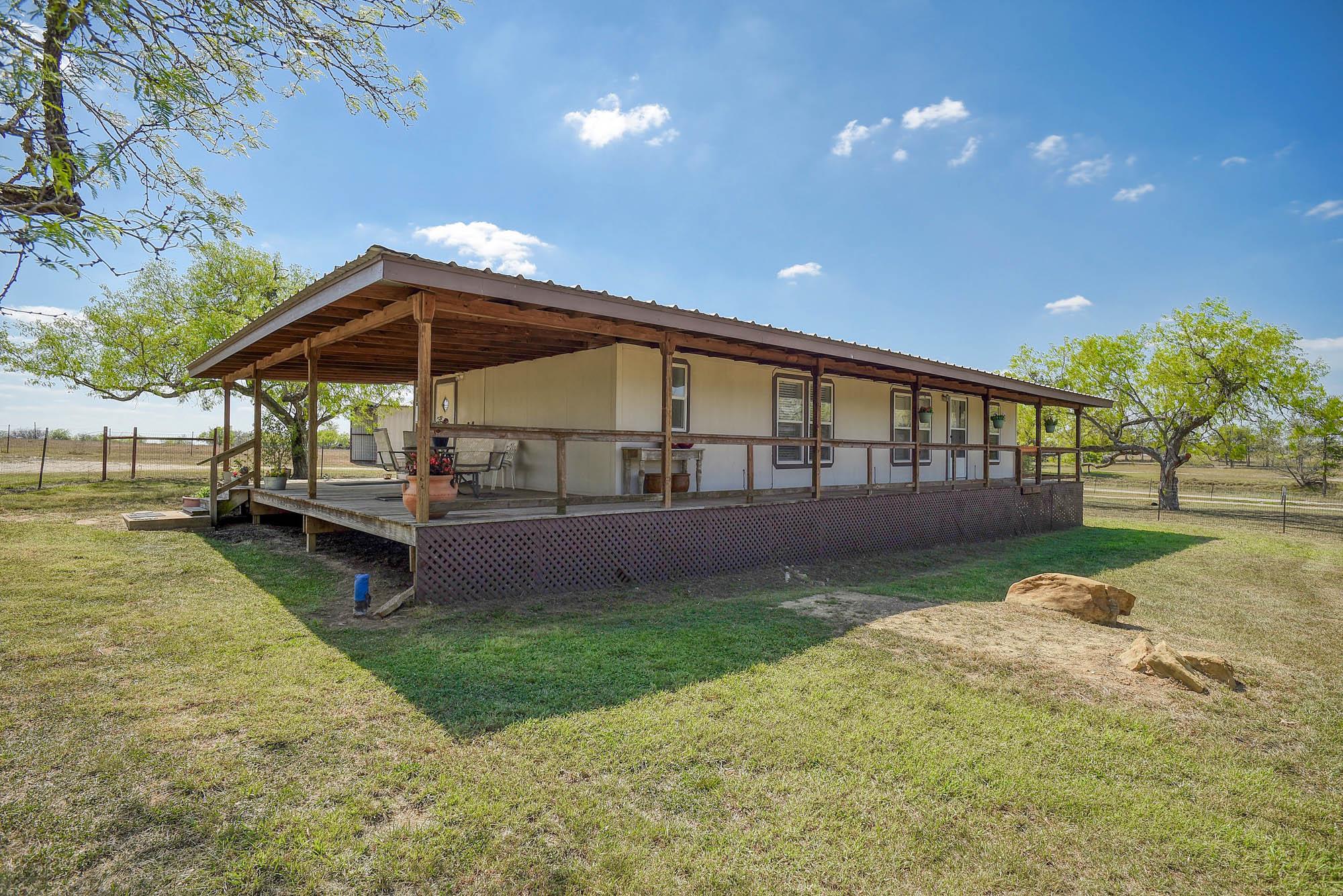 4495 Taylorsville RD, Red Rock, TX 78662 photo 4