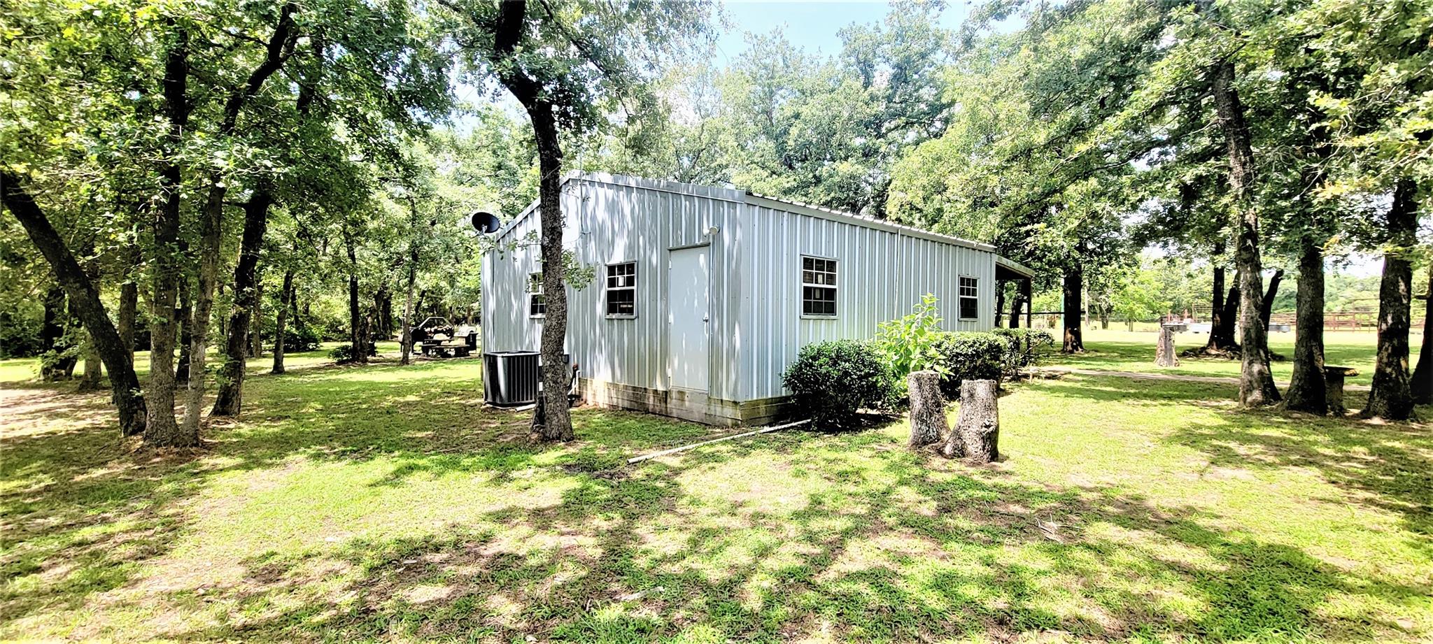 3321 County Road 457, Thorndale, TX 76577 photo 5