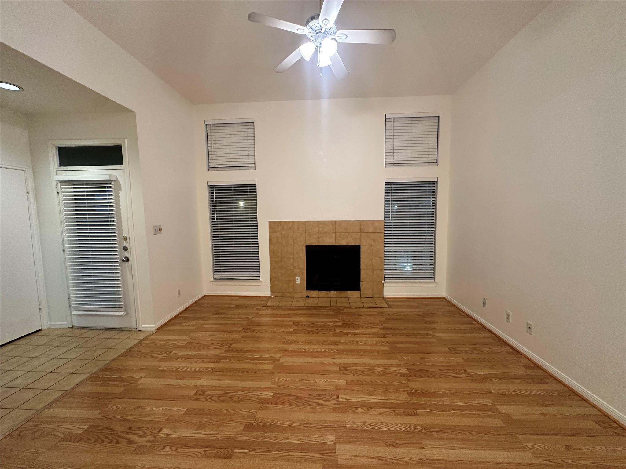 1906 Robbins PL #308, Austin, TX 78705 photo 2