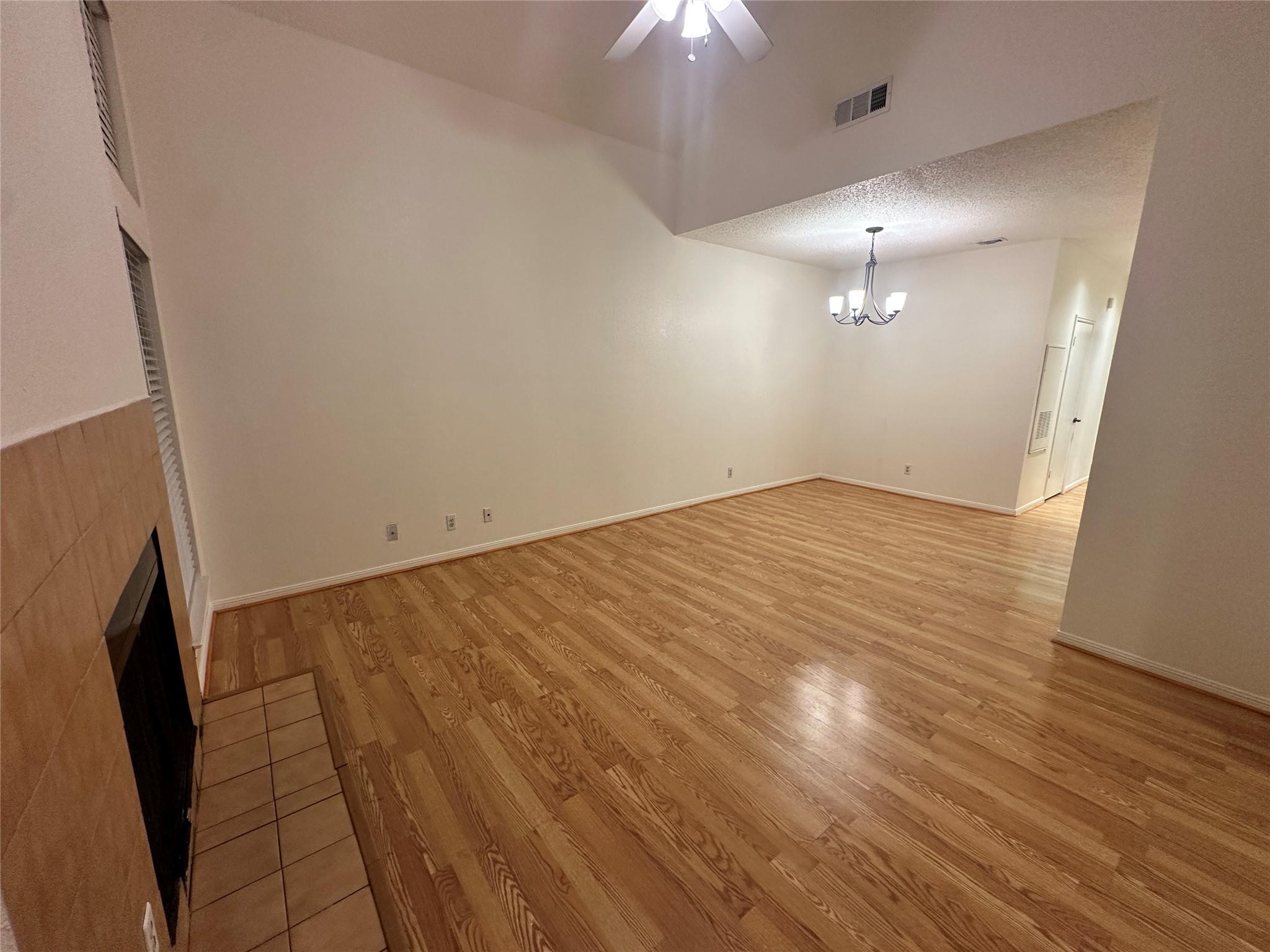 1906 Robbins PL #308, Austin, TX 78705 photo 3