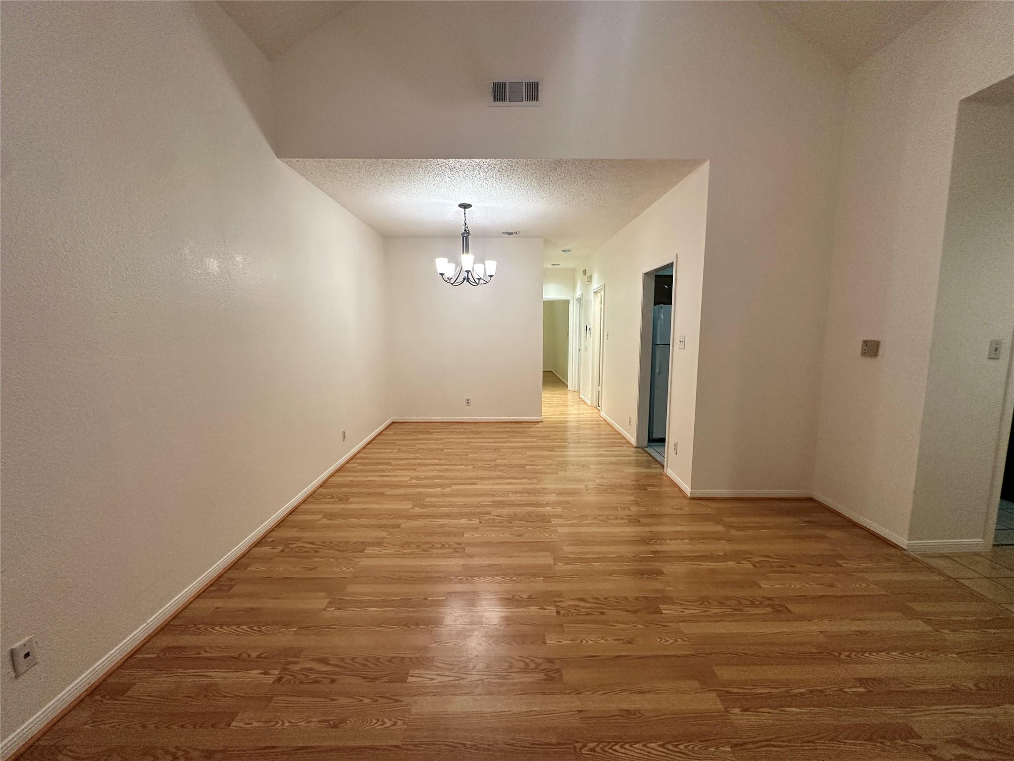 1906 Robbins PL #308, Austin, TX 78705 photo 5