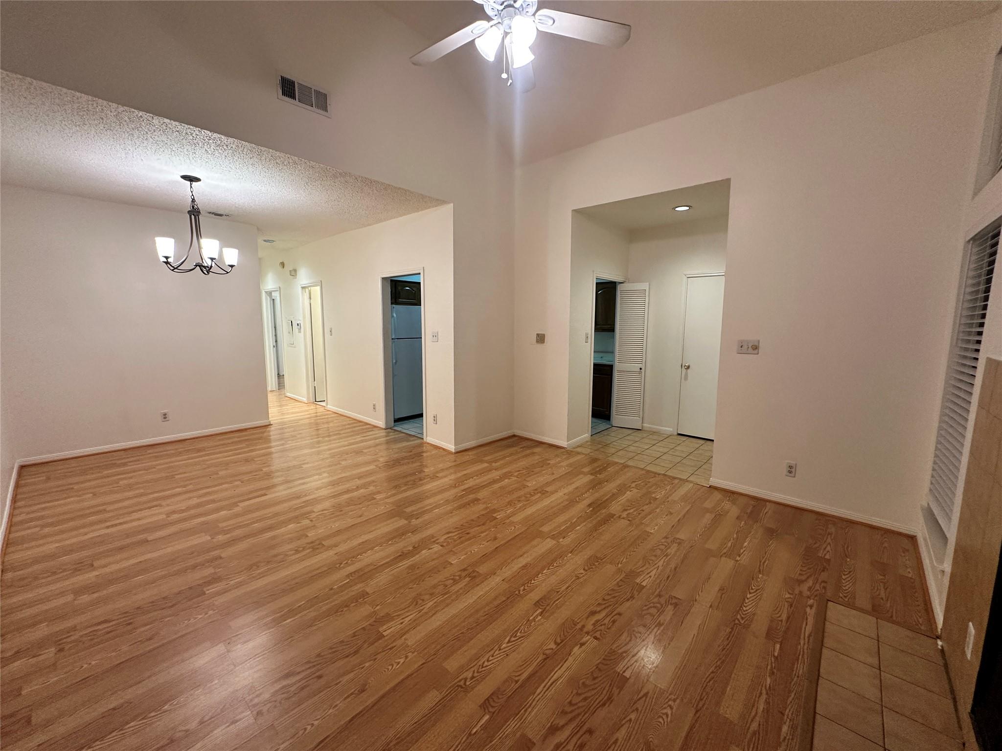 1906 Robbins PL #308, Austin, TX 78705 photo 4