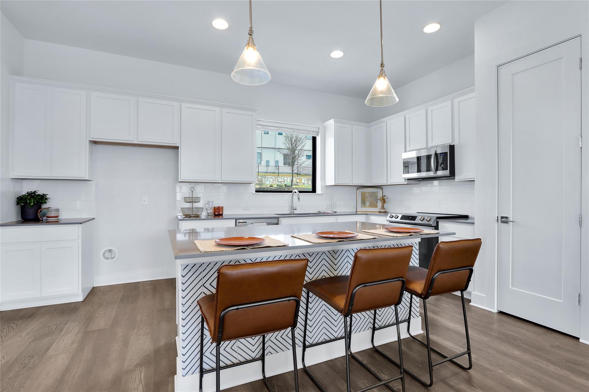 2050 Lohmans Spur RD #501, Lakeway, TX 78734 photo 4