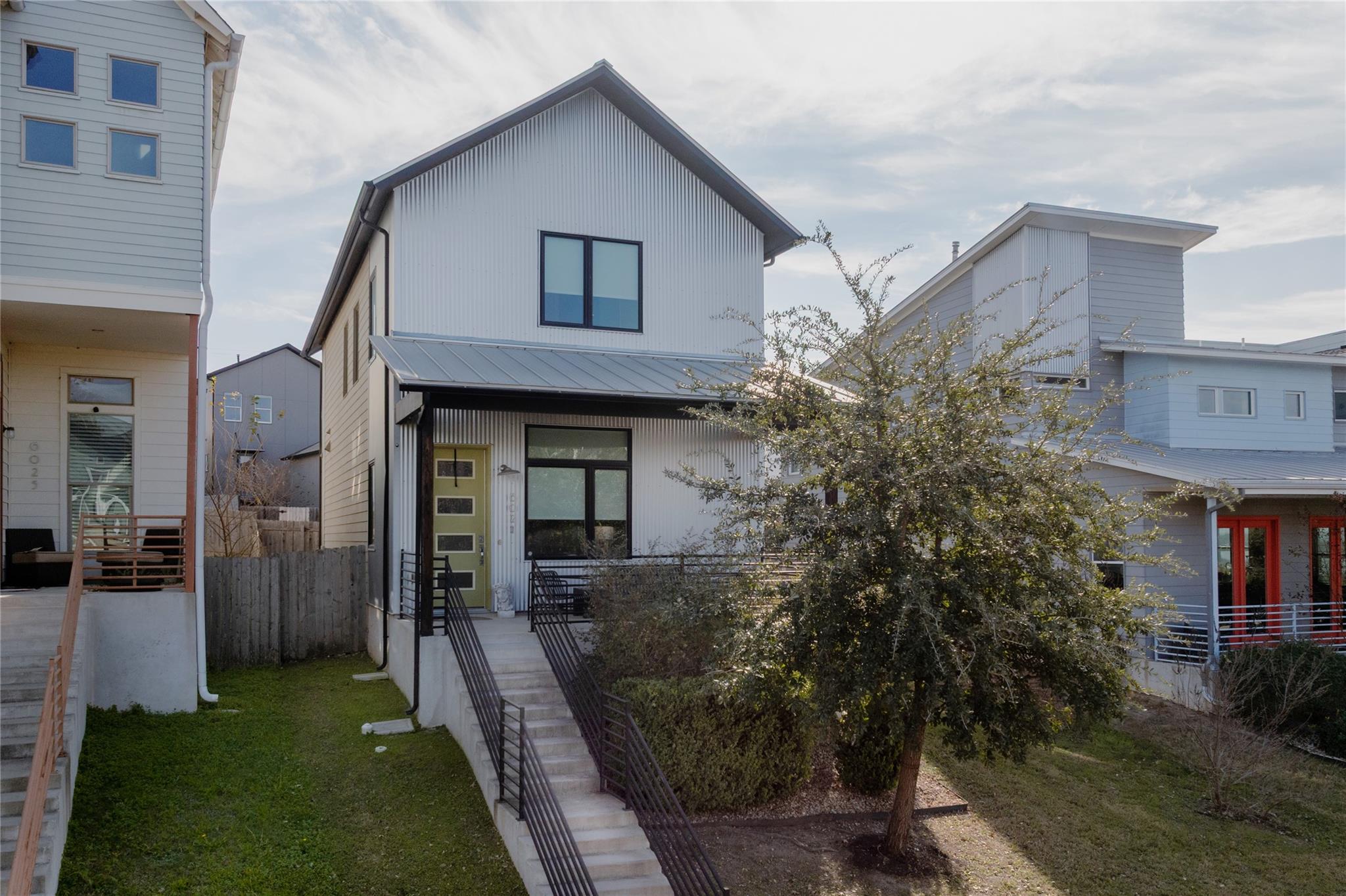 6021 Seville DR, Austin, TX 78724 photo 2