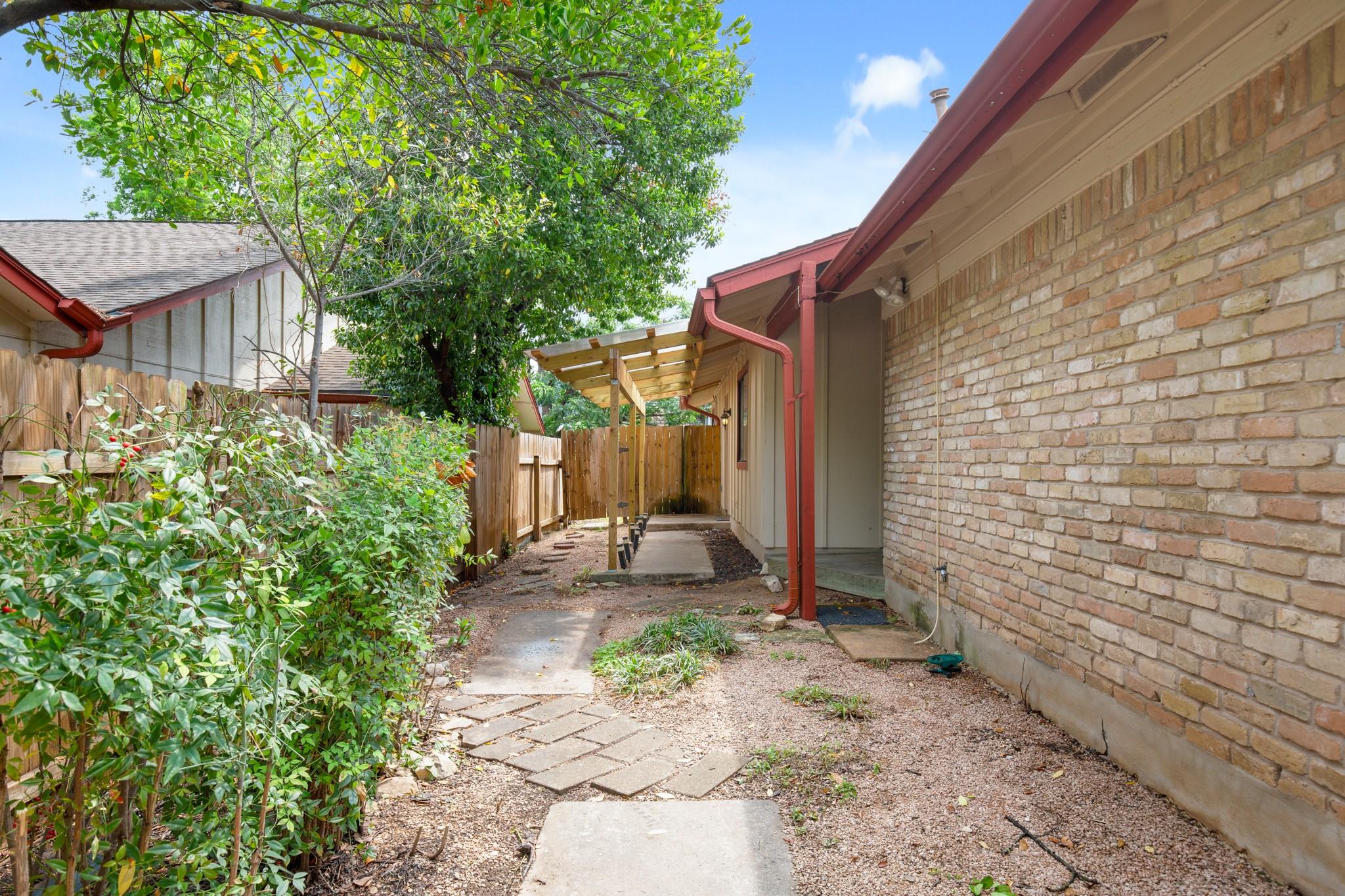 9001 Parkfield DR #B, Austin, TX 78758 photo 4