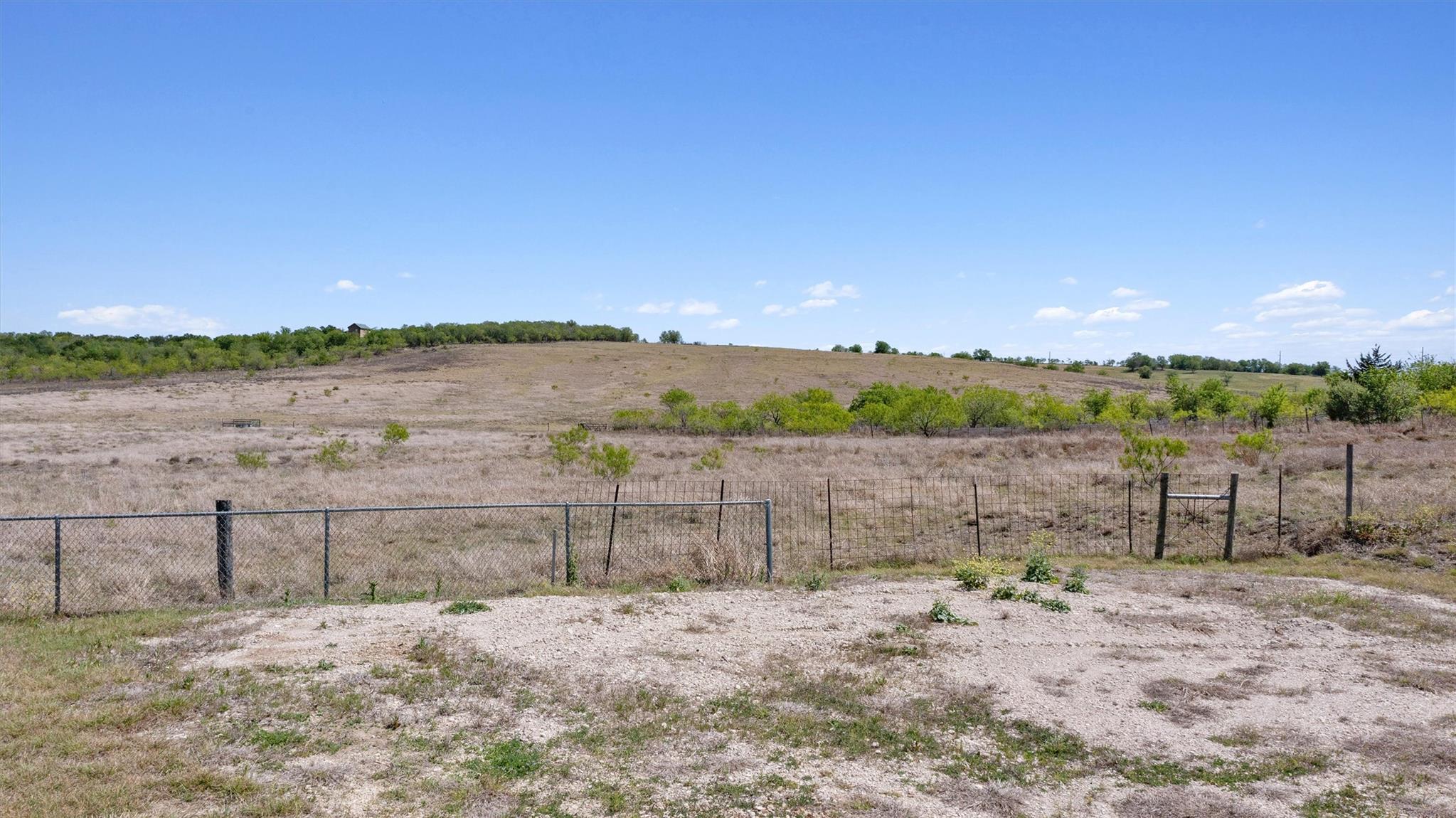 1167 County Road 427, Thrall, TX 76578 photo 5