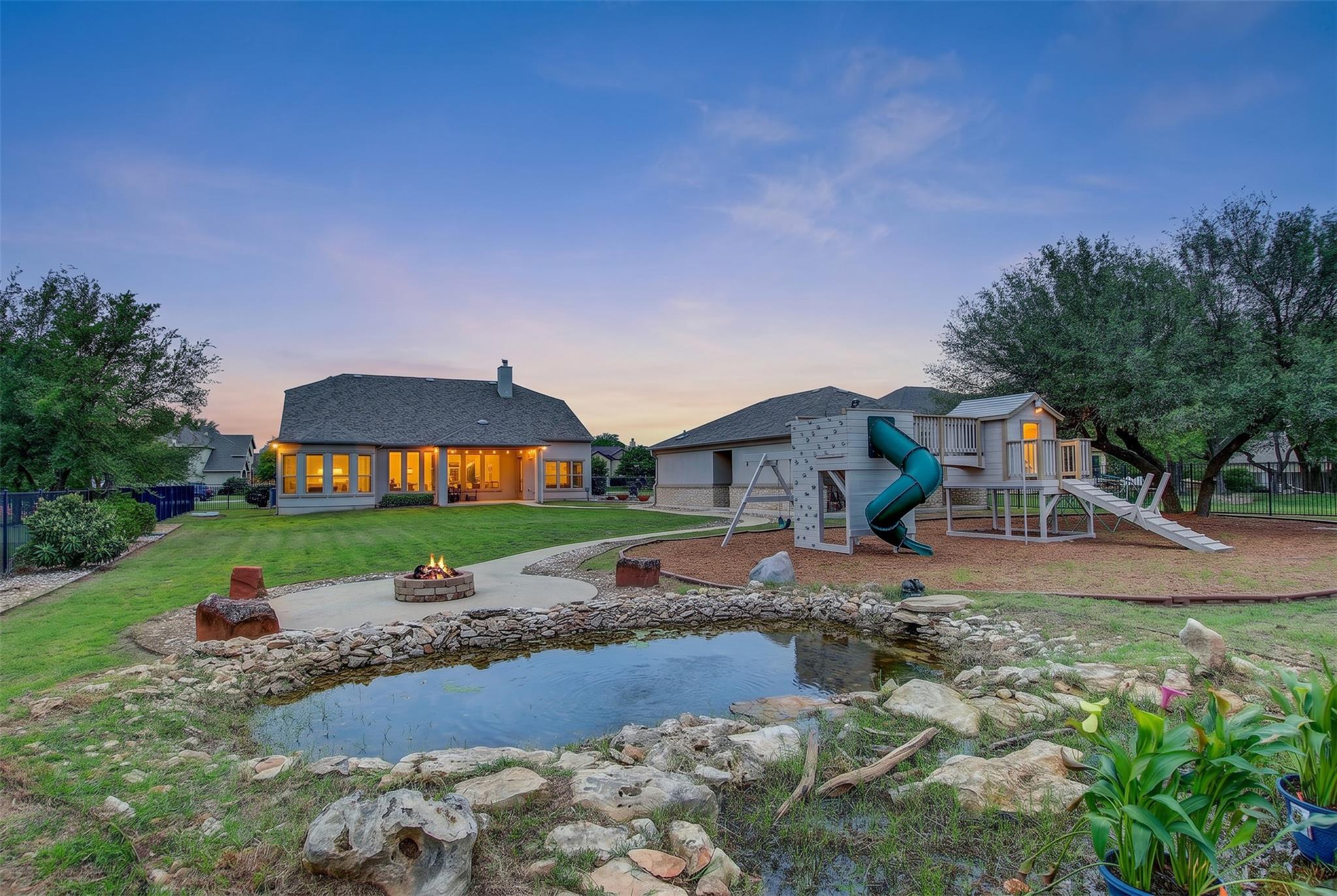 312 Flintlock DR, Leander, TX 78641 photo 3