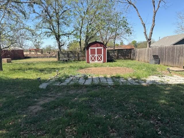 517 Giddings ST, Lexington, TX 78947 photo 5