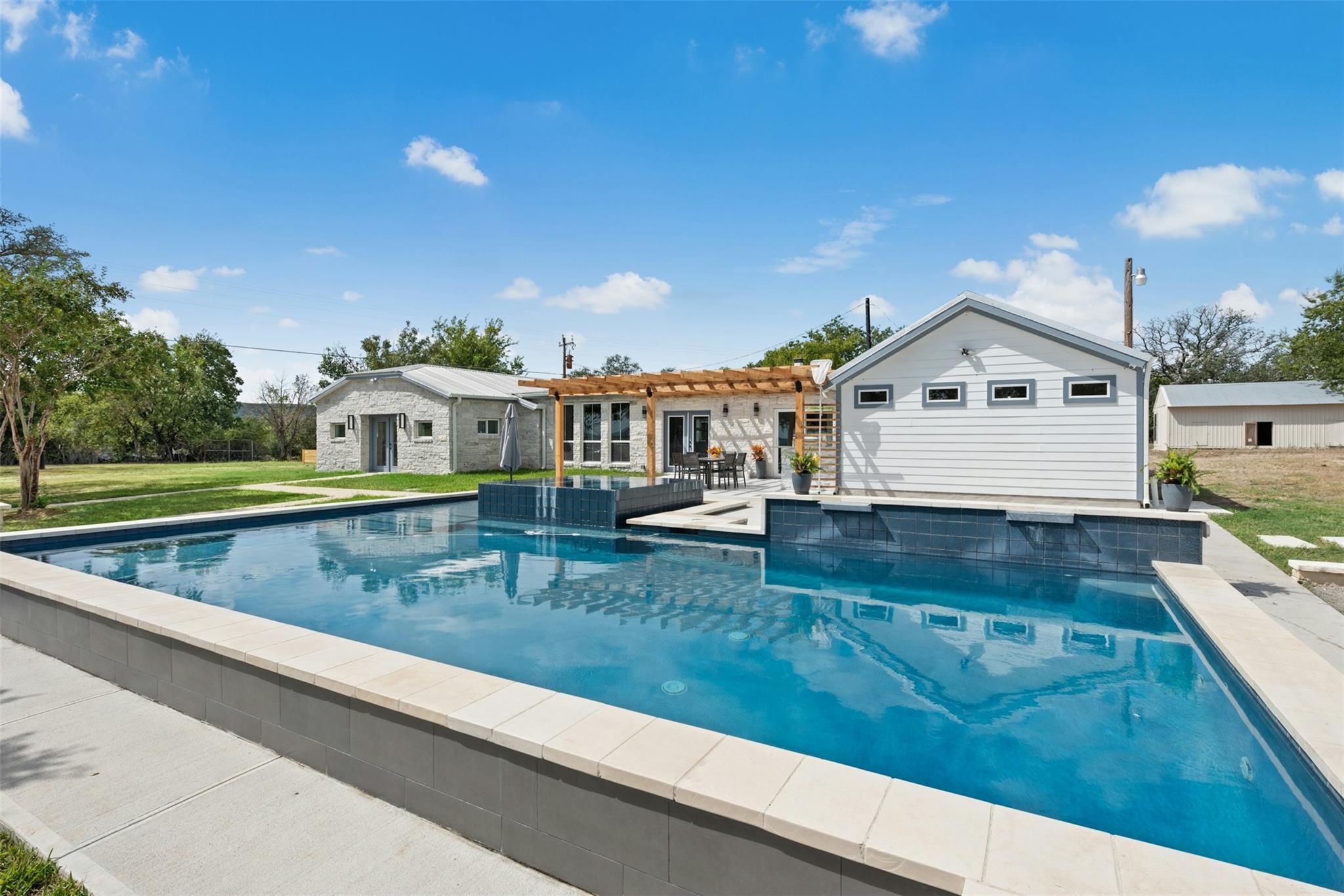 14300 Summit View DR, Leander, TX 78641 photo 4