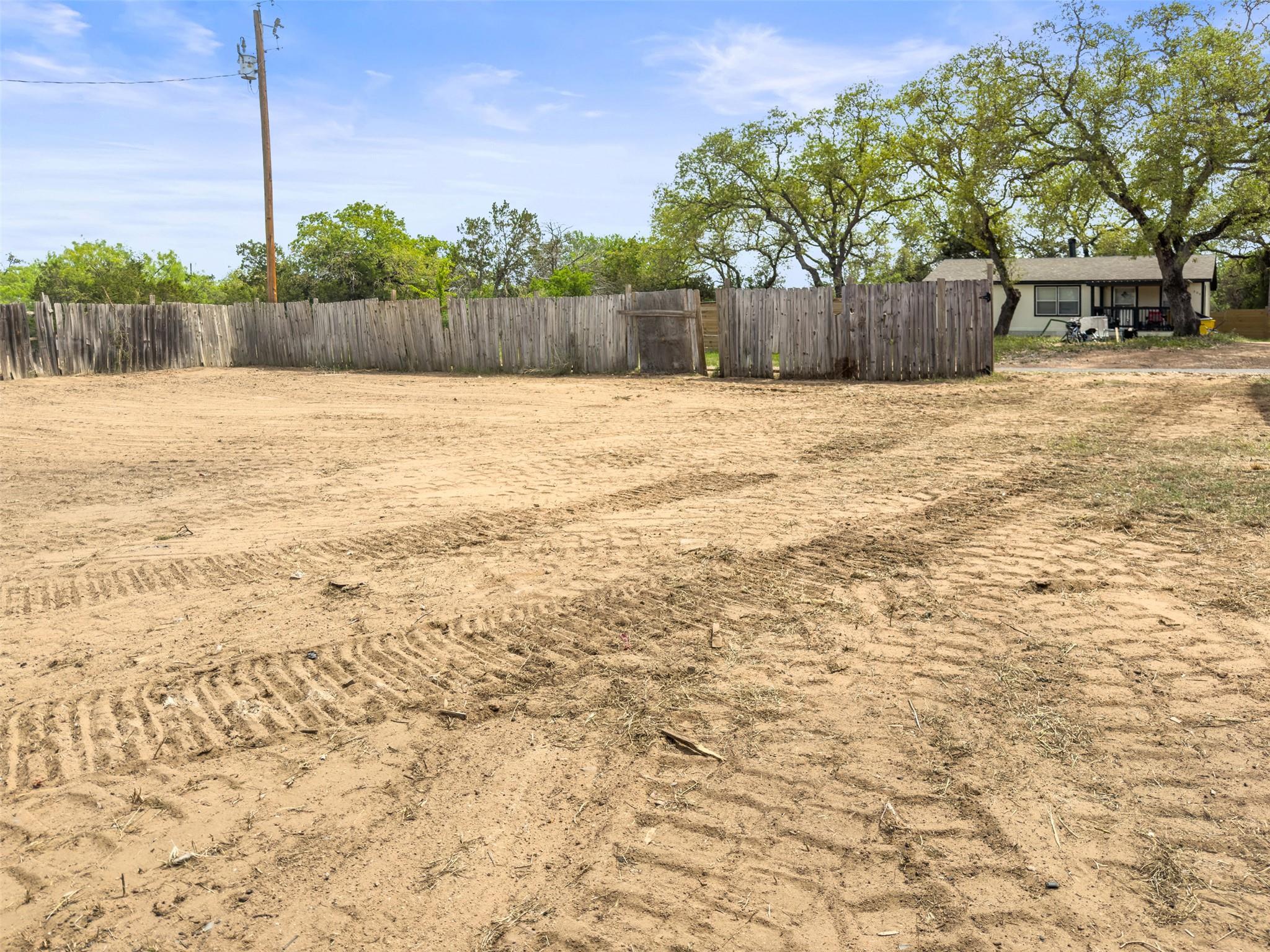 302 Seneca DR, Burnet, TX 78611 photo 5