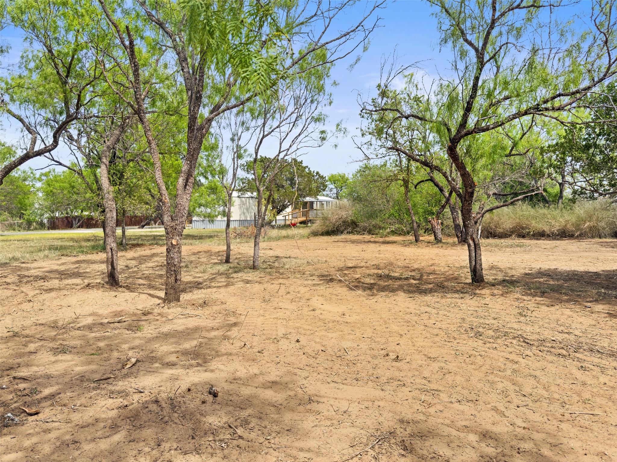 296 Seneca DR, Burnet, TX 78611 photo 2