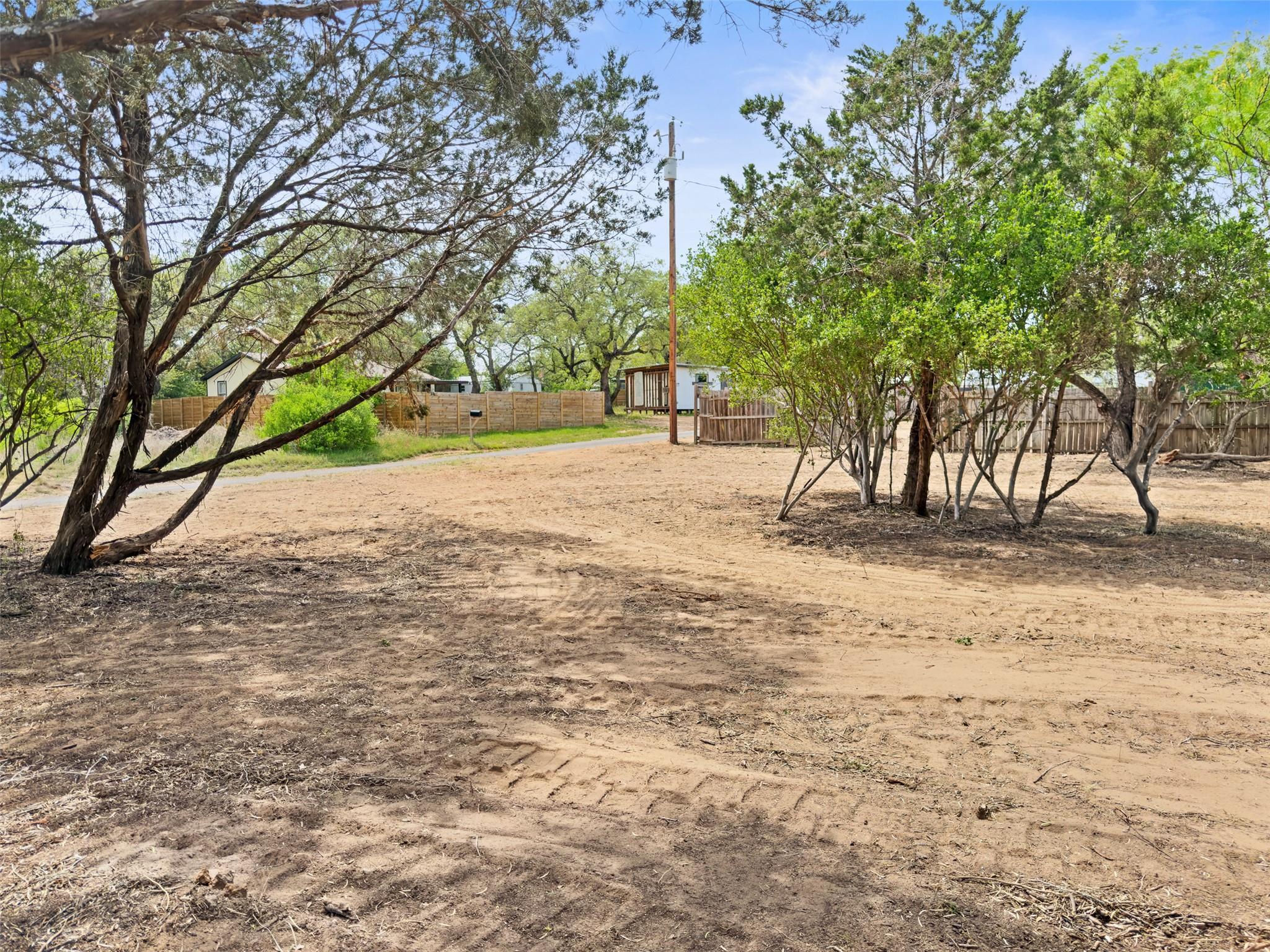 296 Seneca DR, Burnet, TX 78611 photo 5