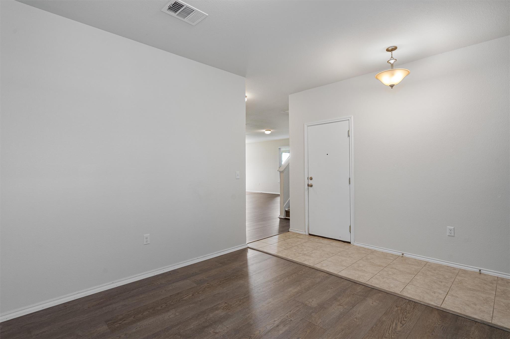 146 Russet TRL, Georgetown, TX 78628 photo 3