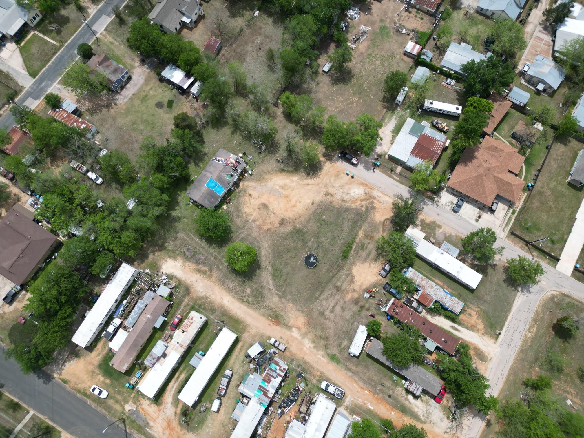 422 Avenue C #A, Elgin, TX 78621 photo 4