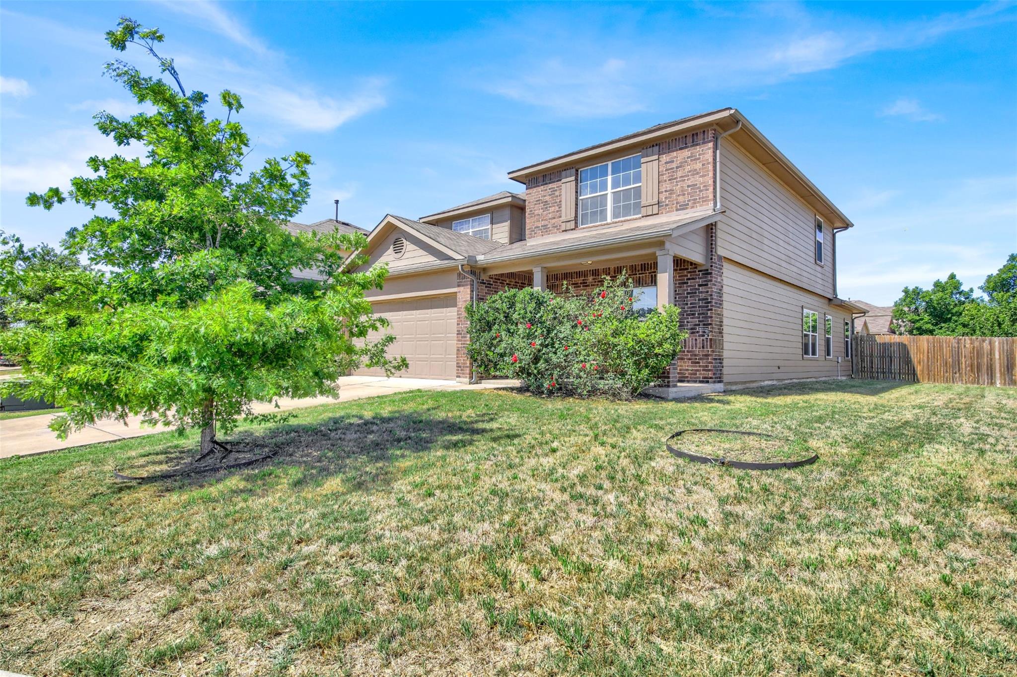 141 Hess DR, Kyle, TX 78640 photo 2