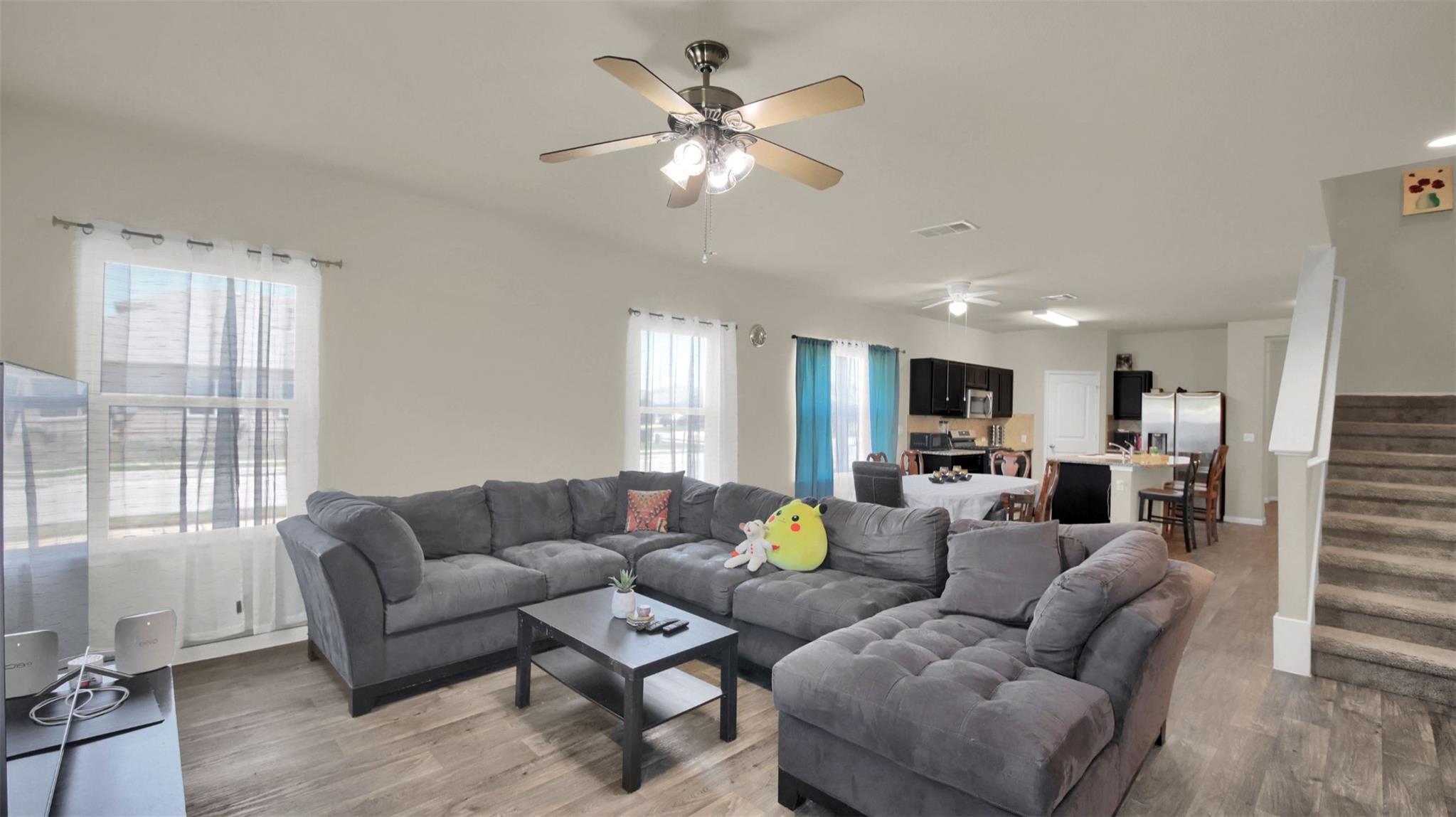 141 Hess DR, Kyle, TX 78640 photo 5