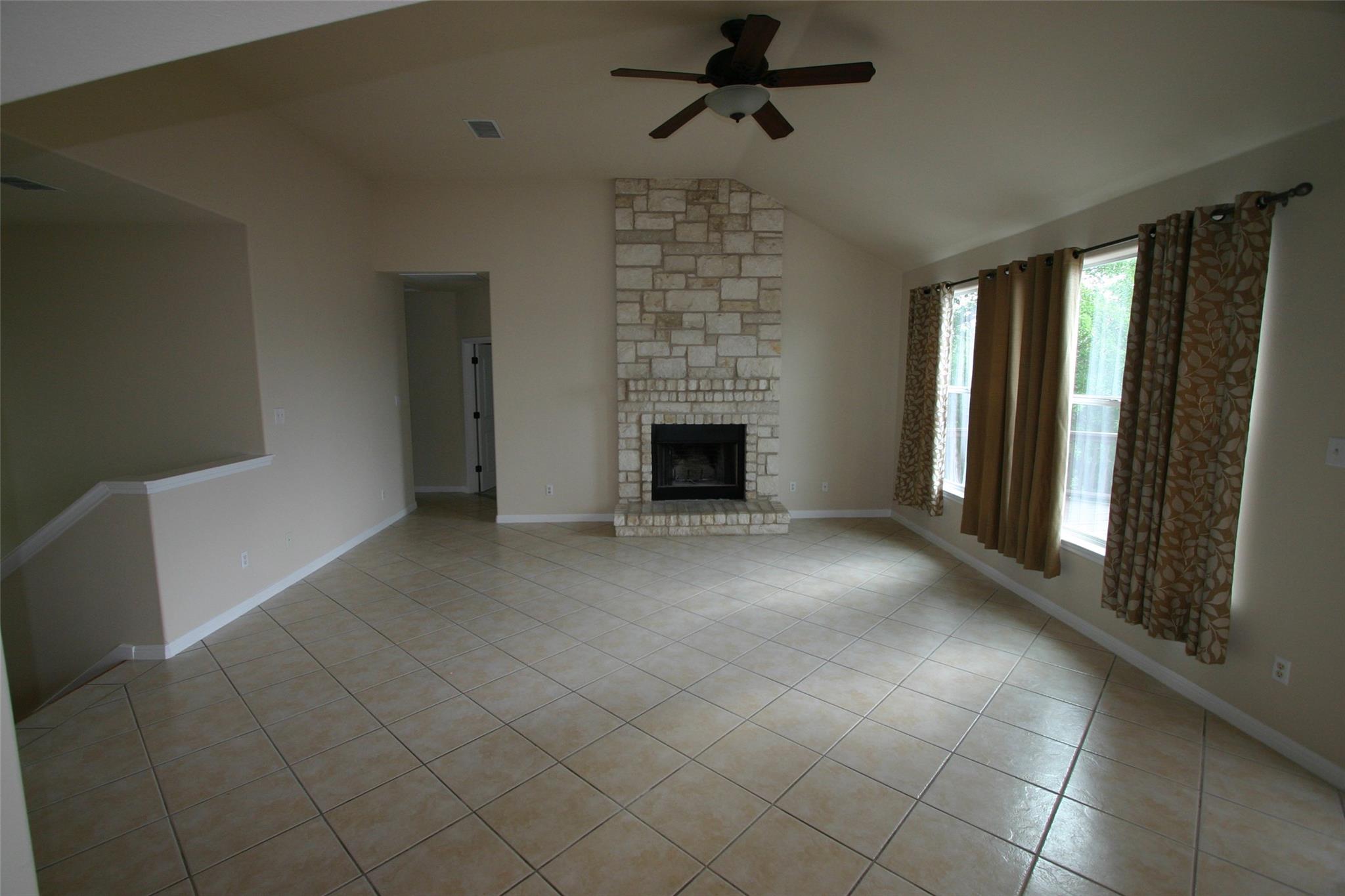 332 Southwind RD, Point Venture, TX 78645 photo 2