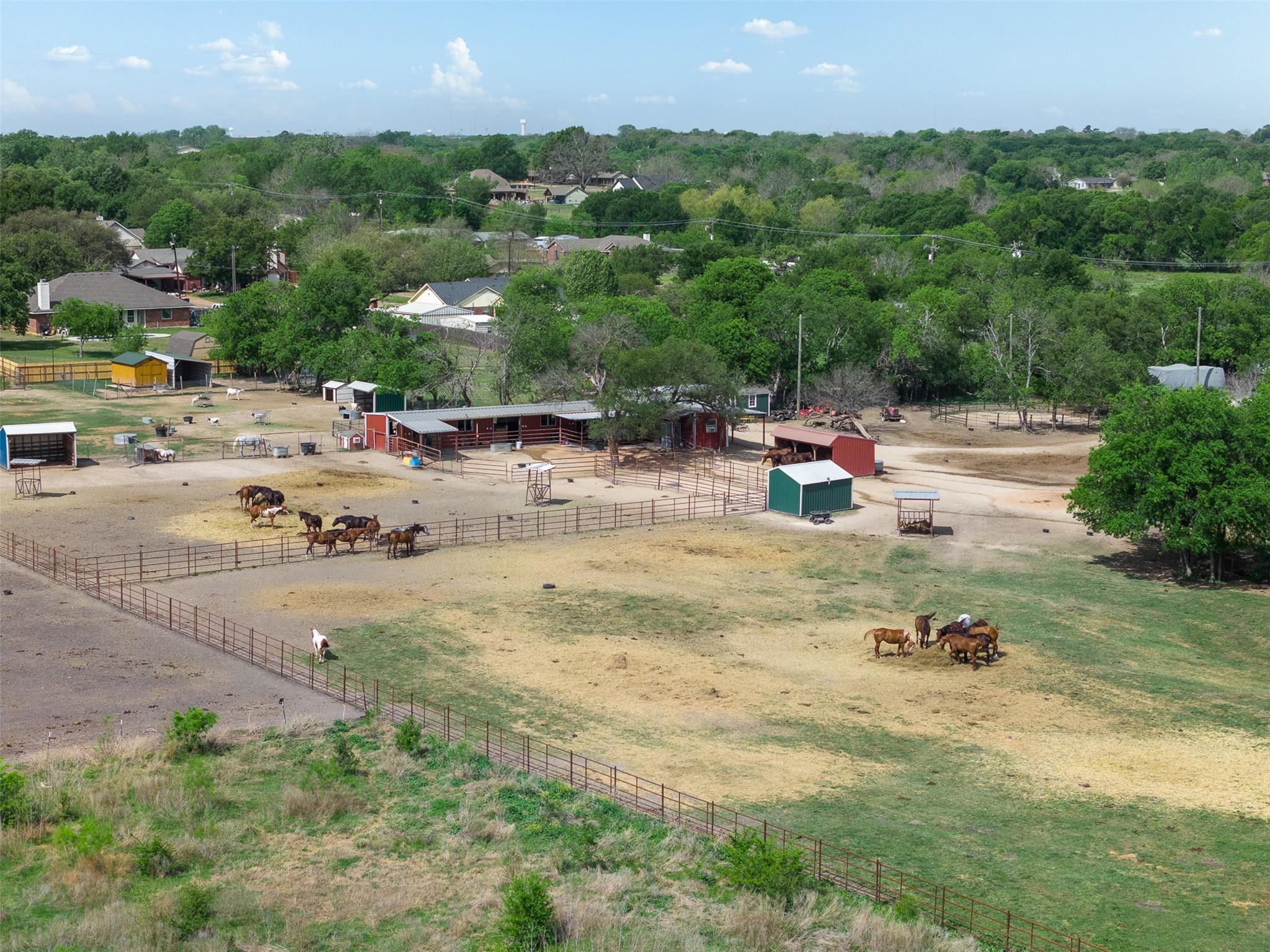 203 Saffles RD, Waco, TX 76706 photo 2