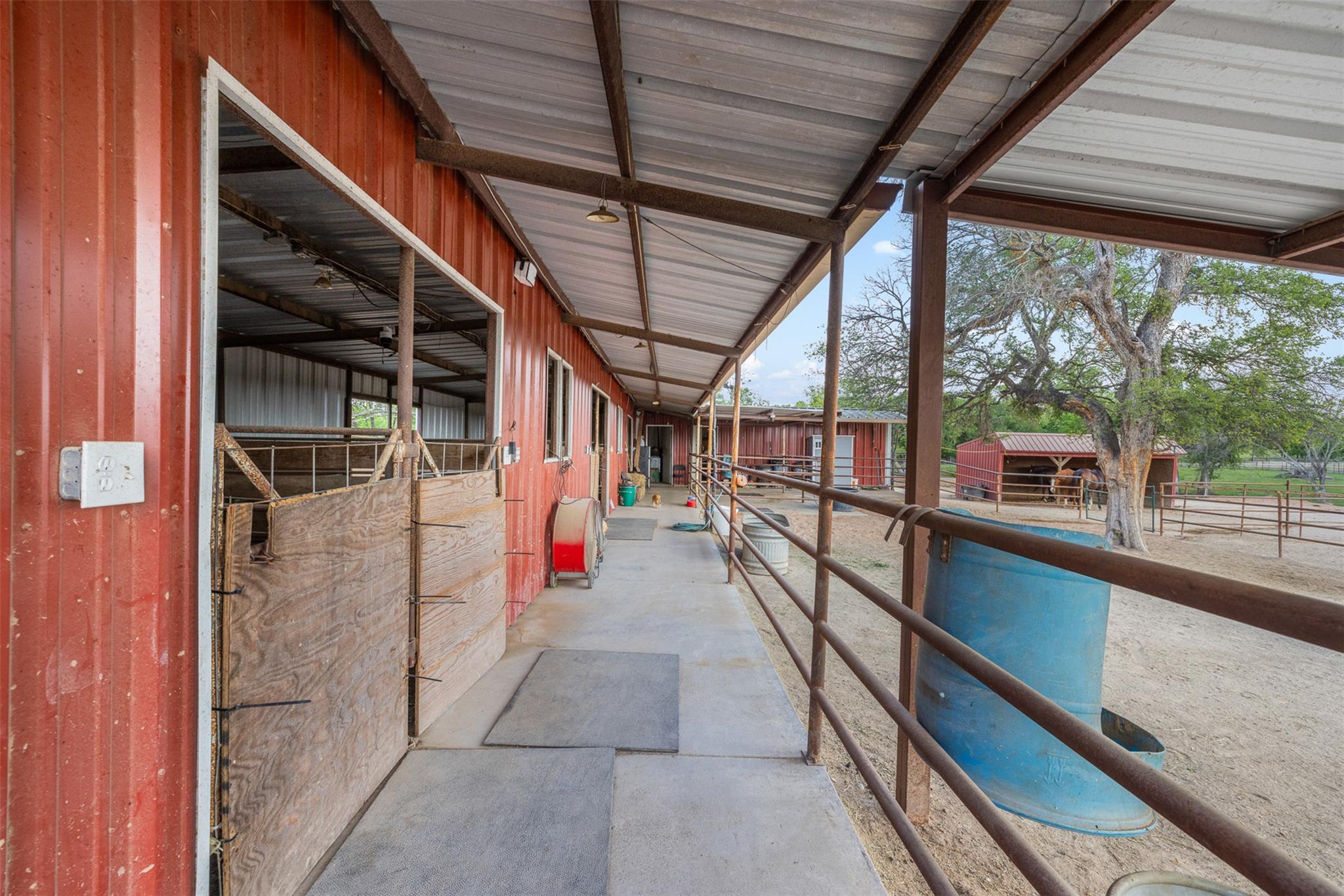 203 Saffles RD, Waco, TX 76706 photo 5
