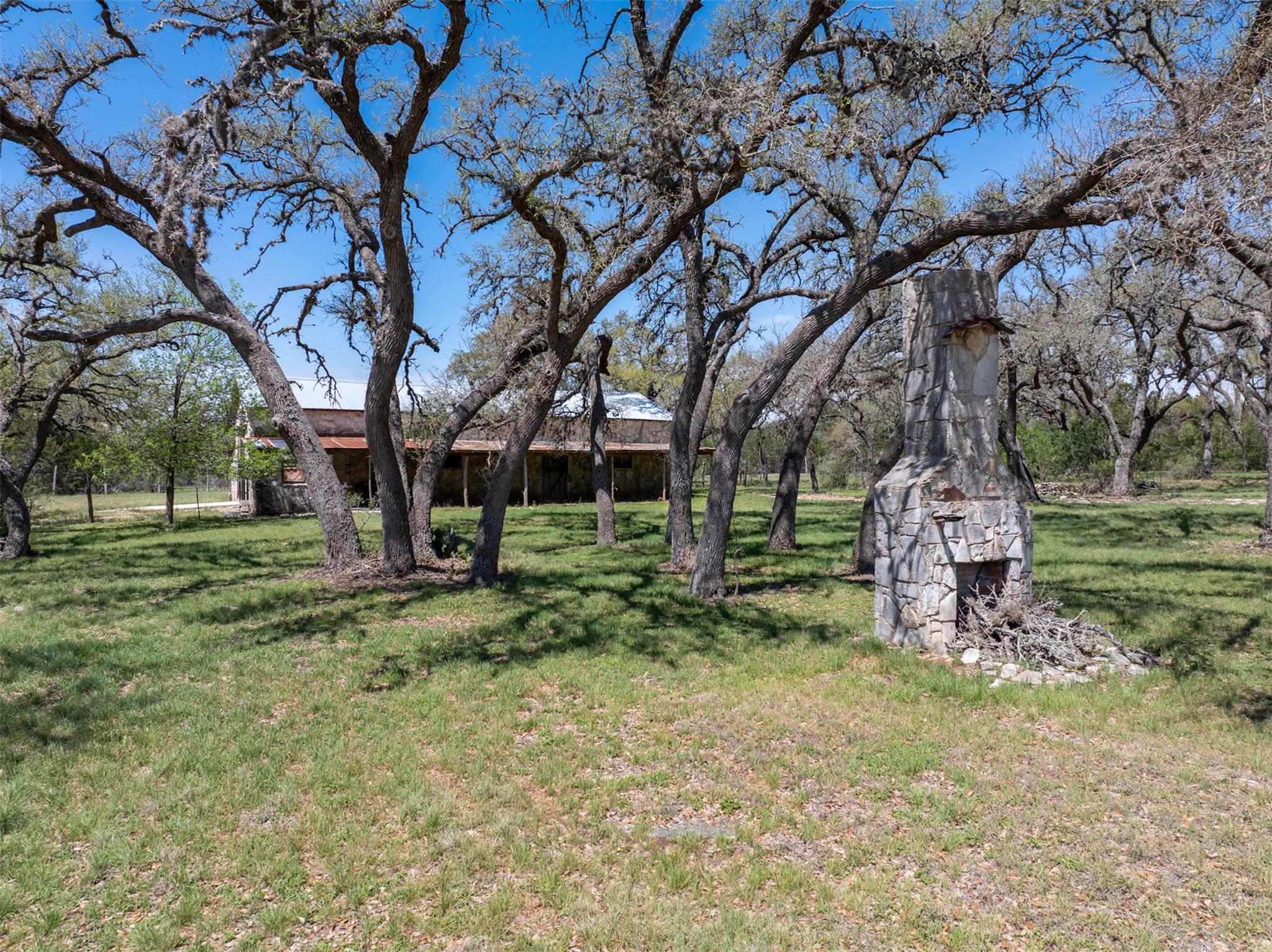 230 Meadowview DR, Wimberley, TX 78676 photo 2