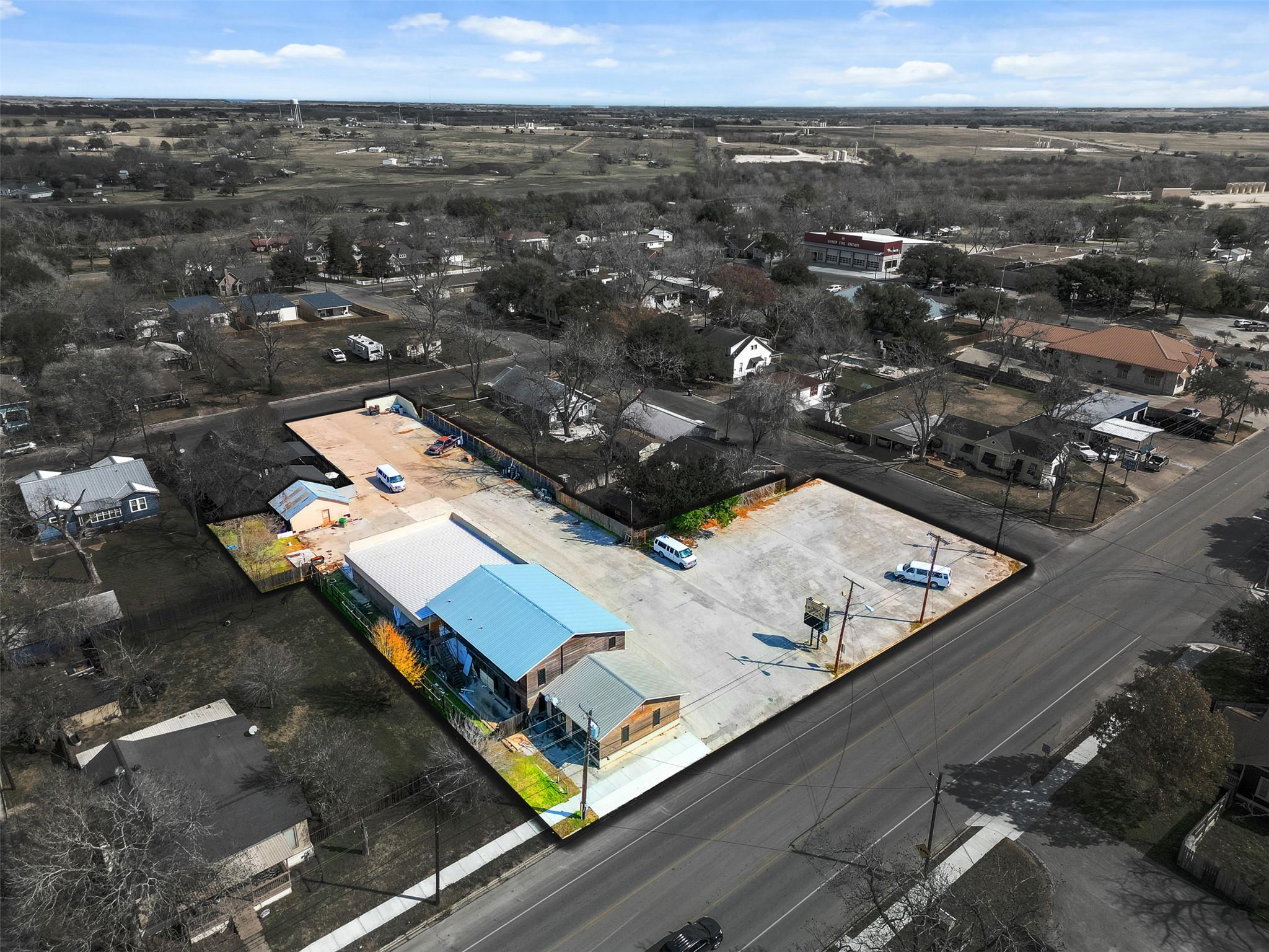 317 Avenue E, Shiner, TX 77984 photo 3