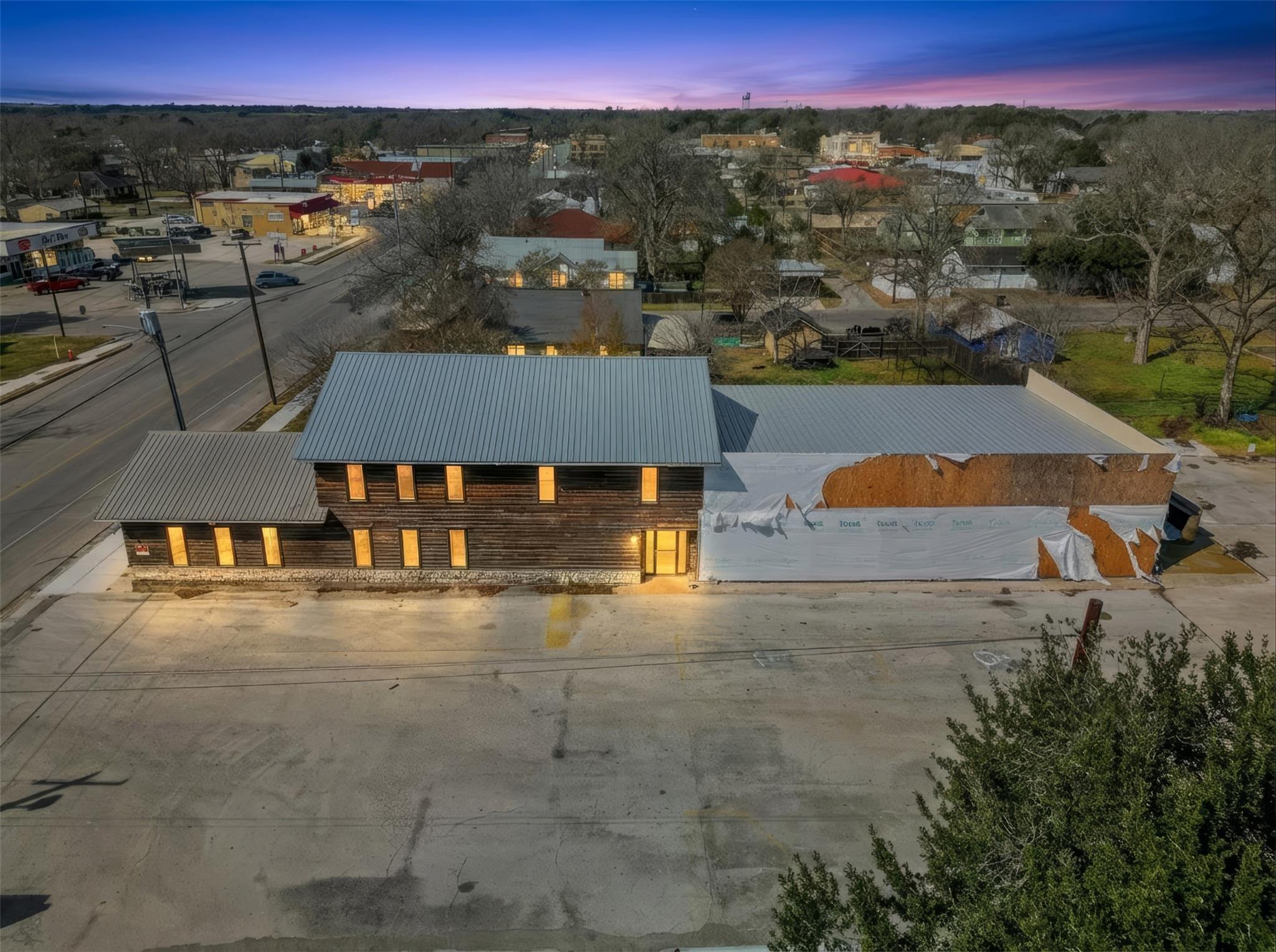 317 Avenue E, Shiner, TX 77984 photo 5
