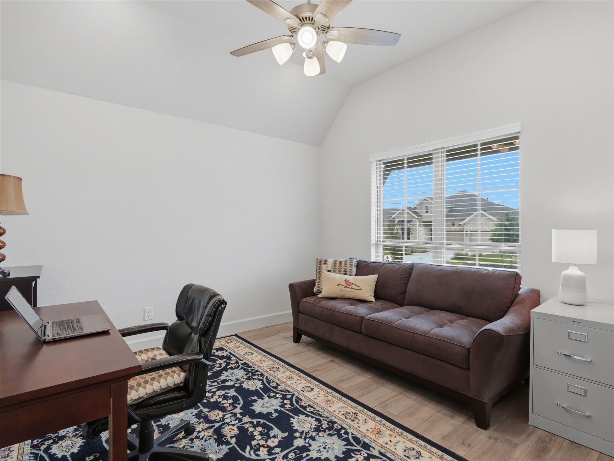 1833 Luna ST, New Braunfels, TX 78132 photo 4