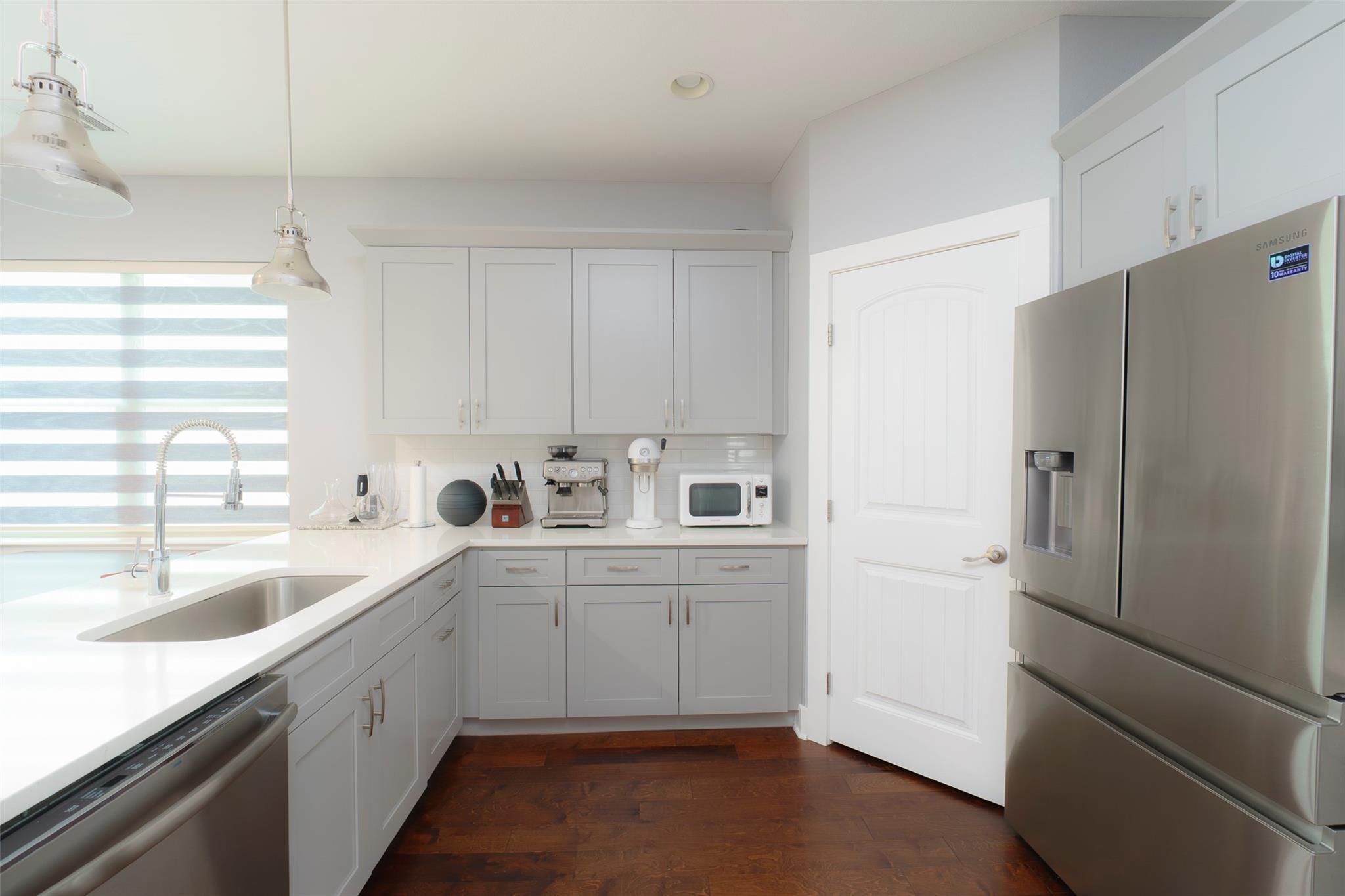 302 Delmar Ave #B, Austin, TX 78752 photo 3