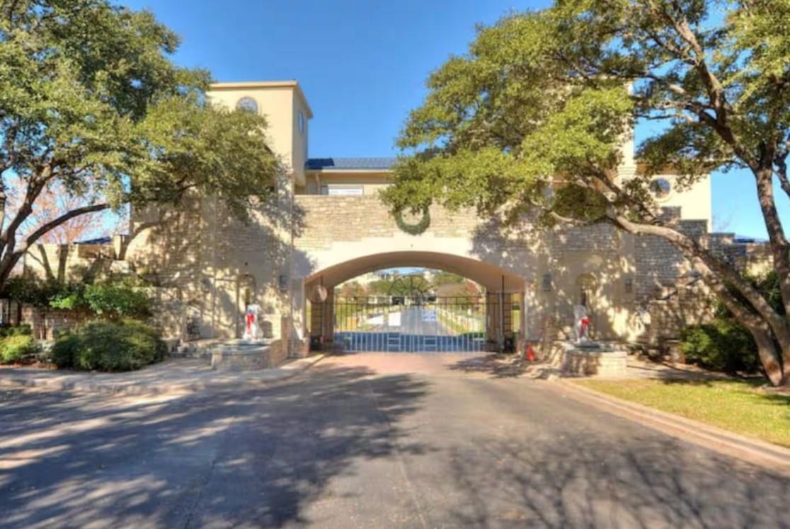 3404 American DR #2212, Lago Vista, TX 78645 photo 2